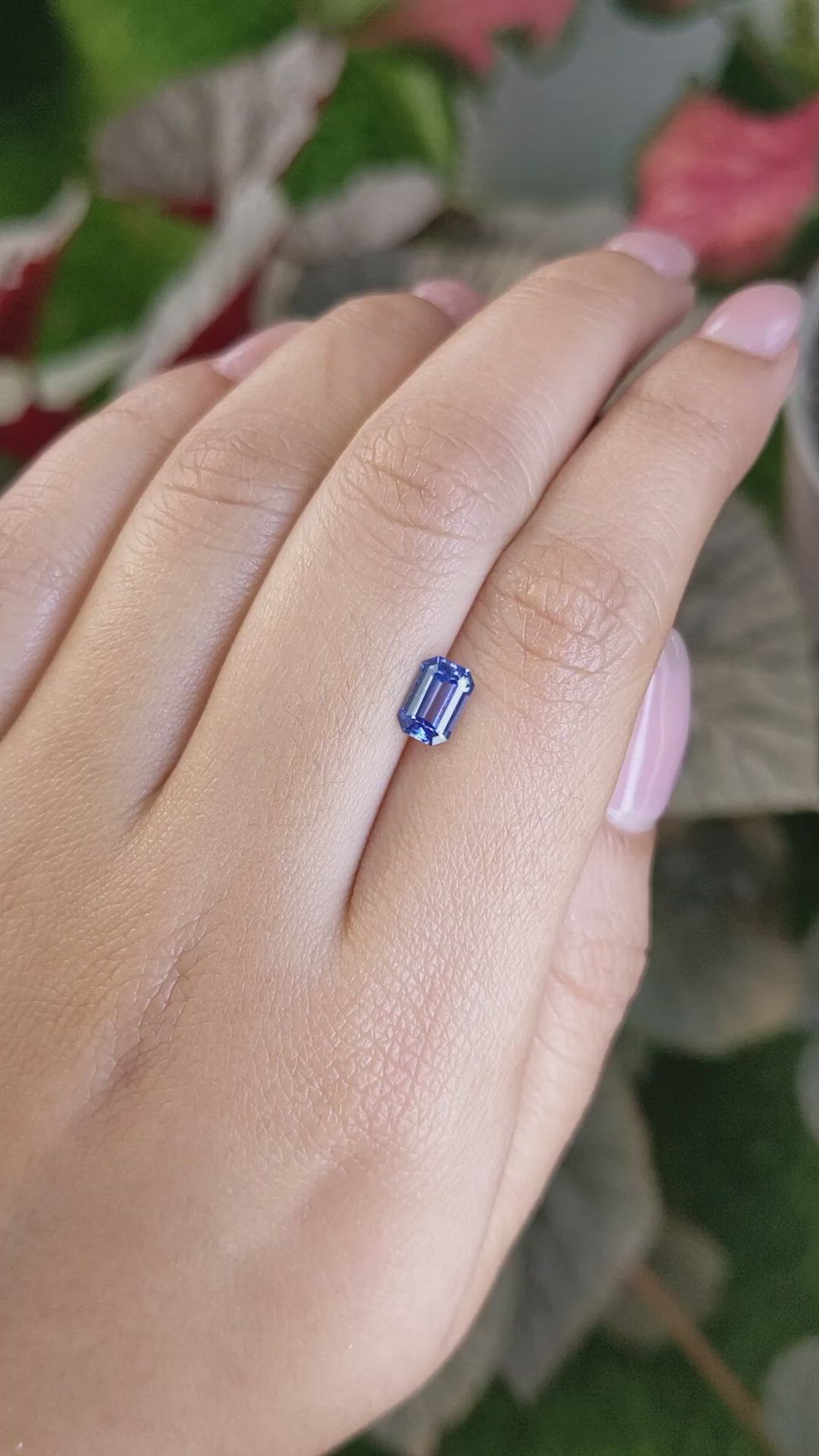 1.00 Ct. Blue Sapphire from Ceylon (Sri Lanka) Size Video