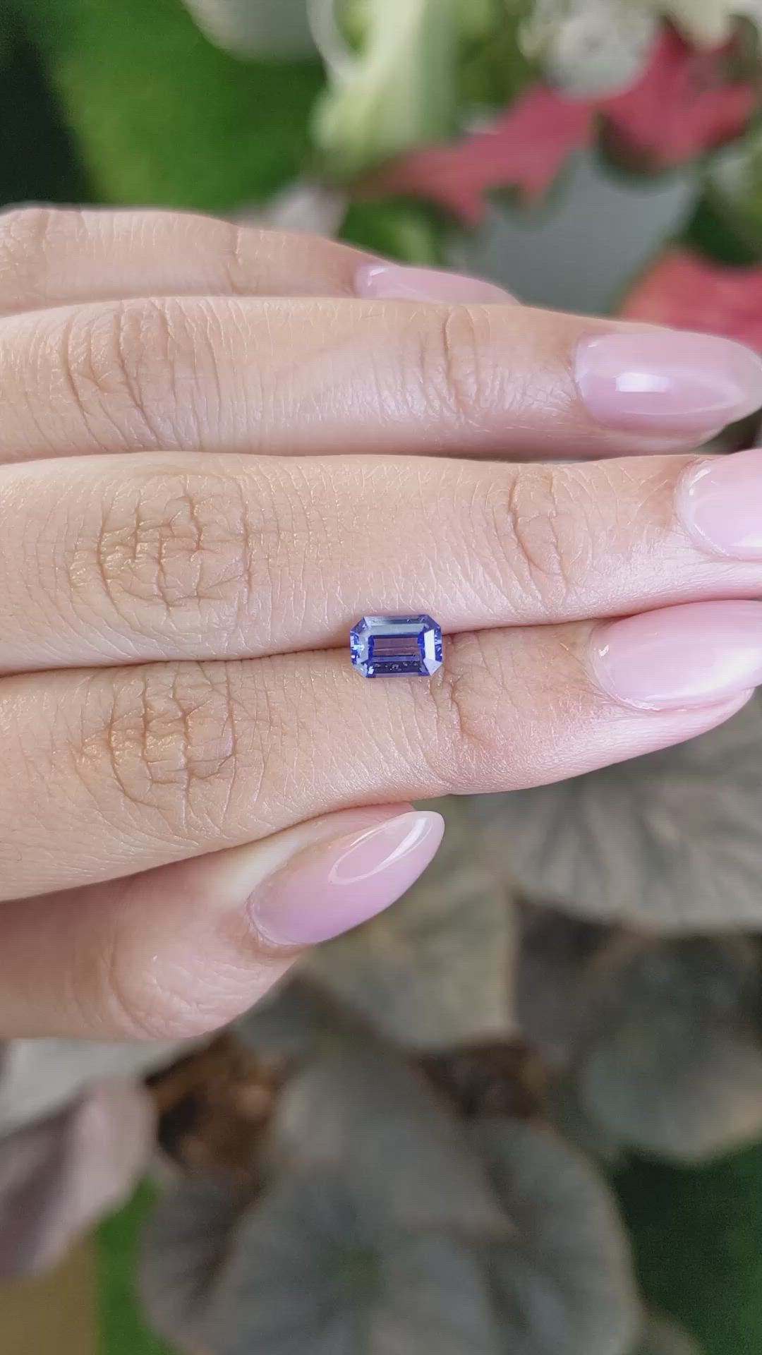 1.00 Ct. Blue Sapphire from Ceylon (Sri Lanka) Size Video