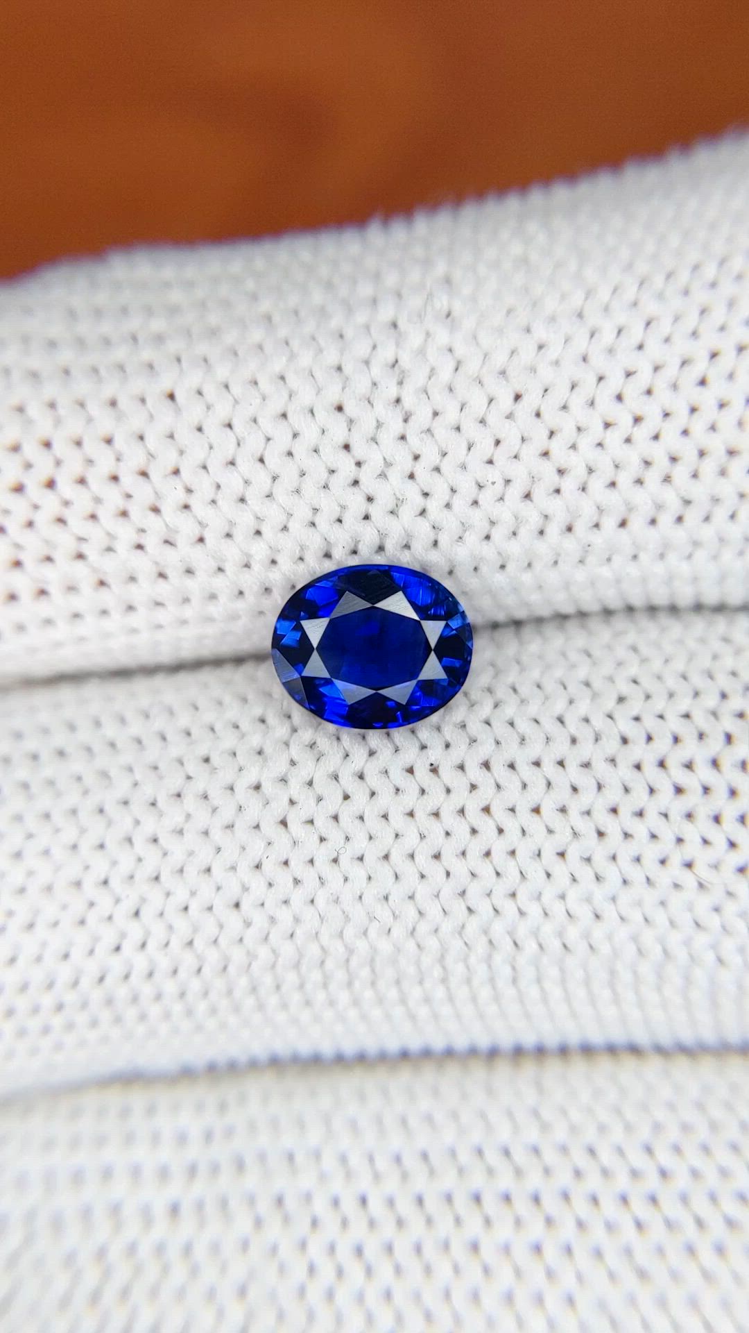 1.66 Ct. Blue Sapphire from Ceylon (Sri Lanka) Size Video