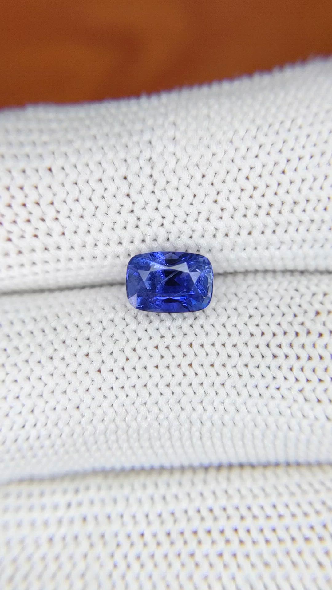 1.87 Ct. Blue Sapphire from Ceylon (Sri Lanka) Size Video