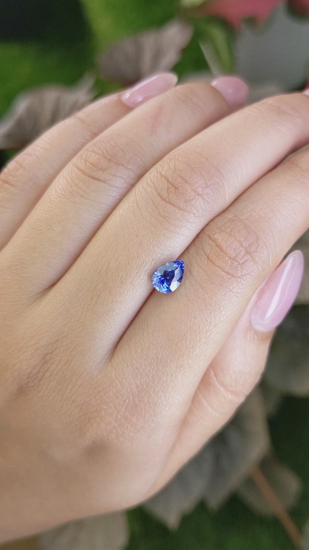 1.52 Ct. Blue Sapphire from Ceylon (Sri Lanka) Size Video