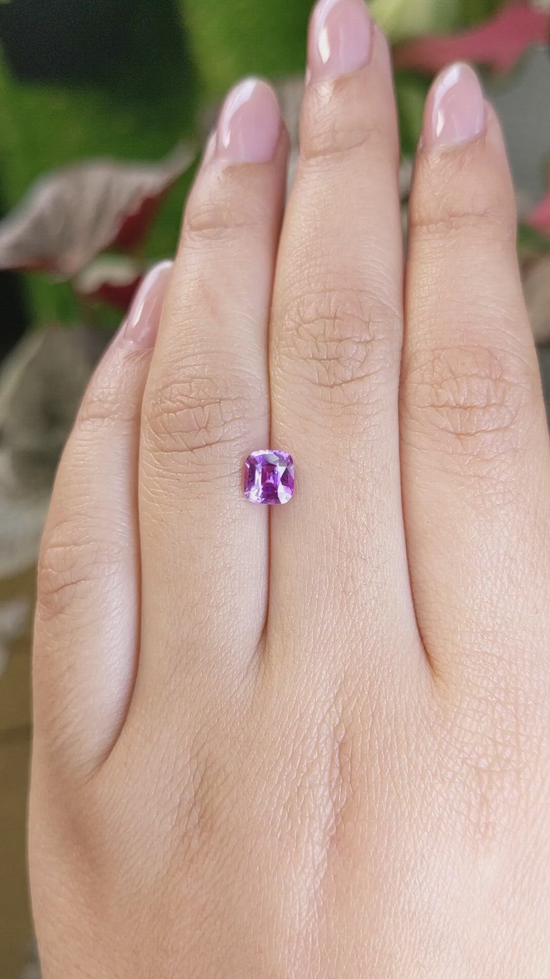 1.09 Ct. Pinkish Purple Sapphire from Ceylon (Sri Lanka) Size Video