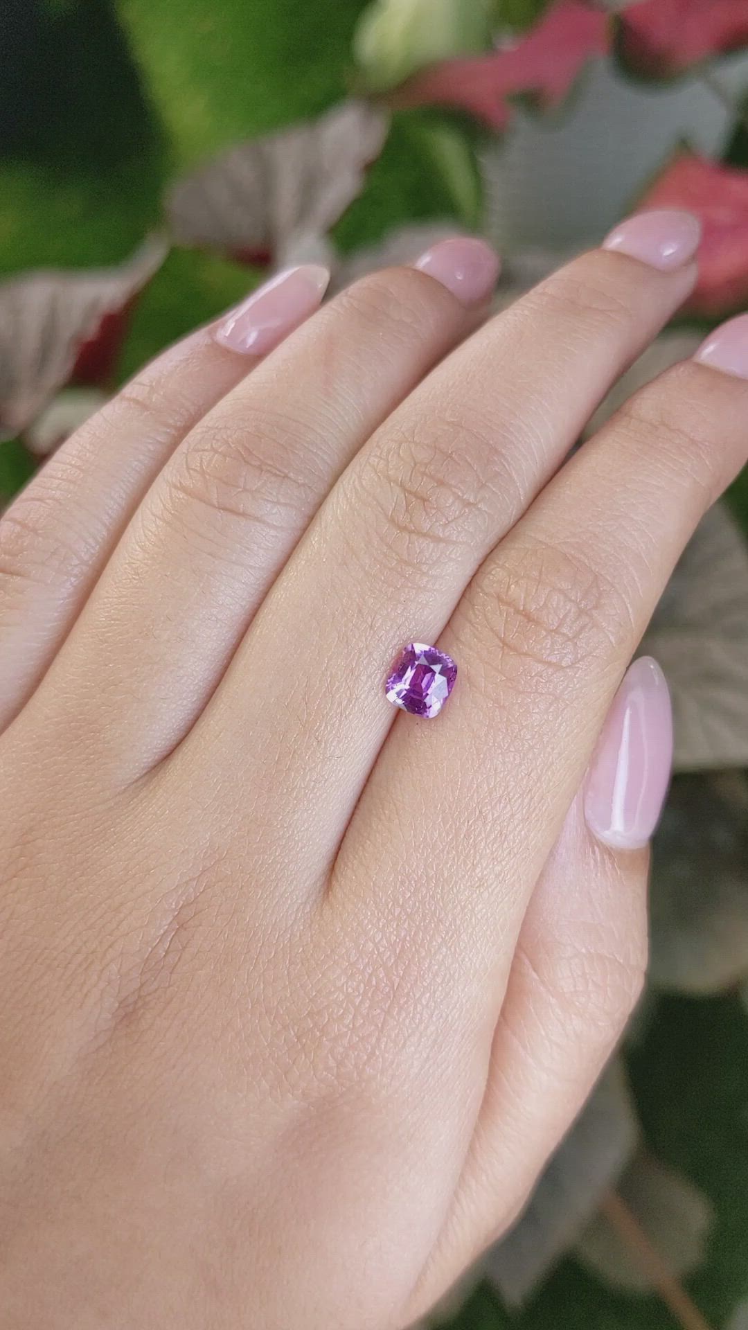 1.09 Ct. Pinkish Purple Sapphire from Ceylon (Sri Lanka) Size Video