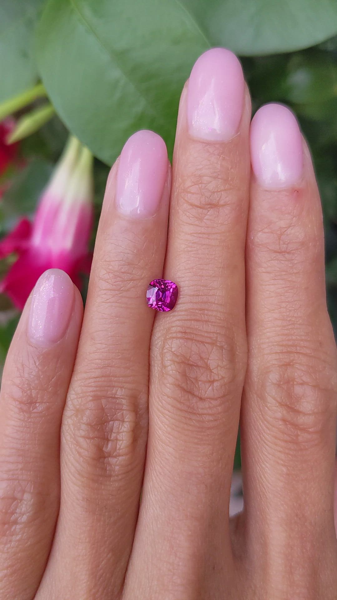 1.02 Ct. Purplish Pink Sapphire from Ceylon (Sri Lanka) Size Video