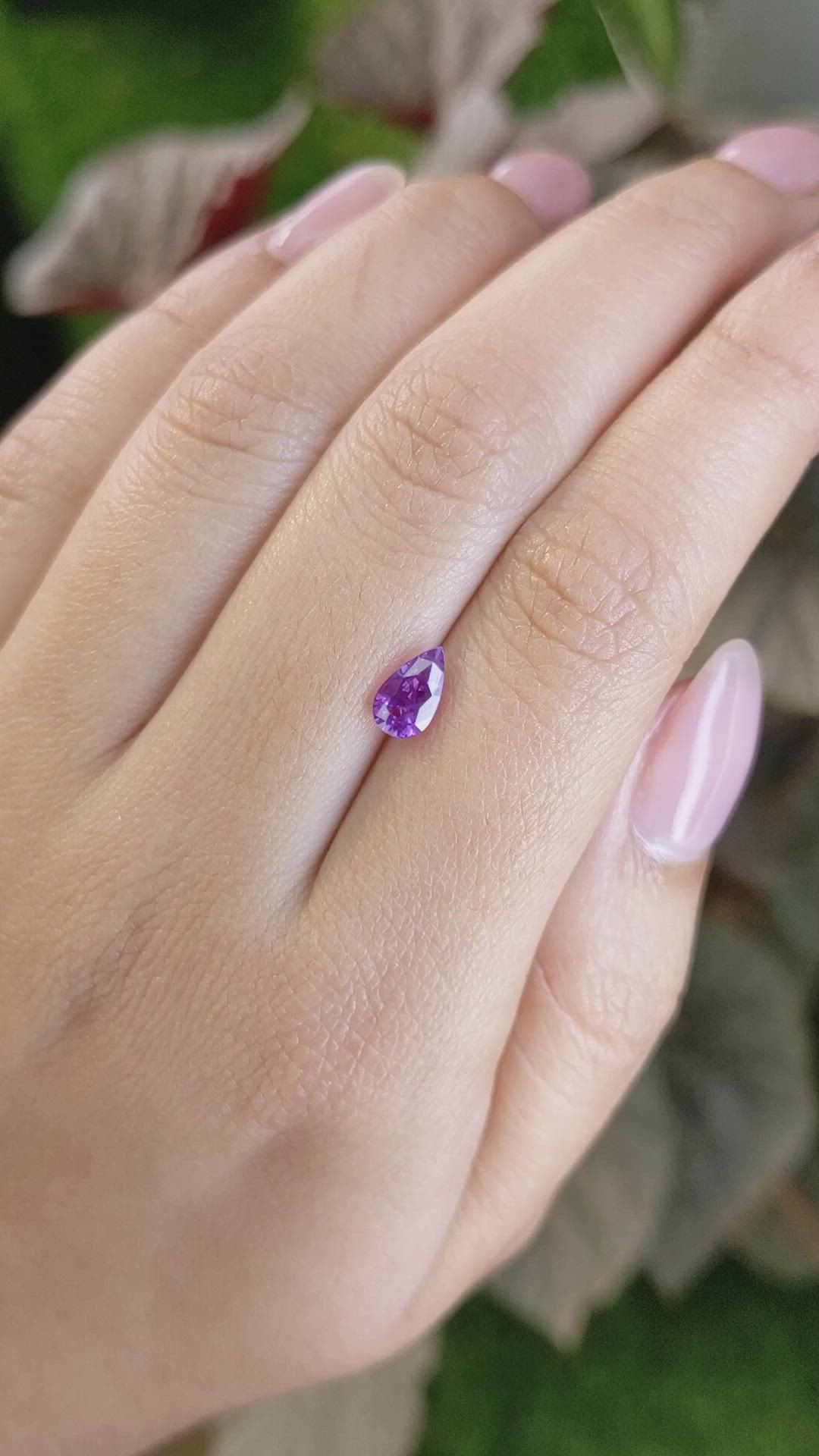 1.06 Ct. Pinkish Purple Sapphire from Ceylon (Sri Lanka) Size Video