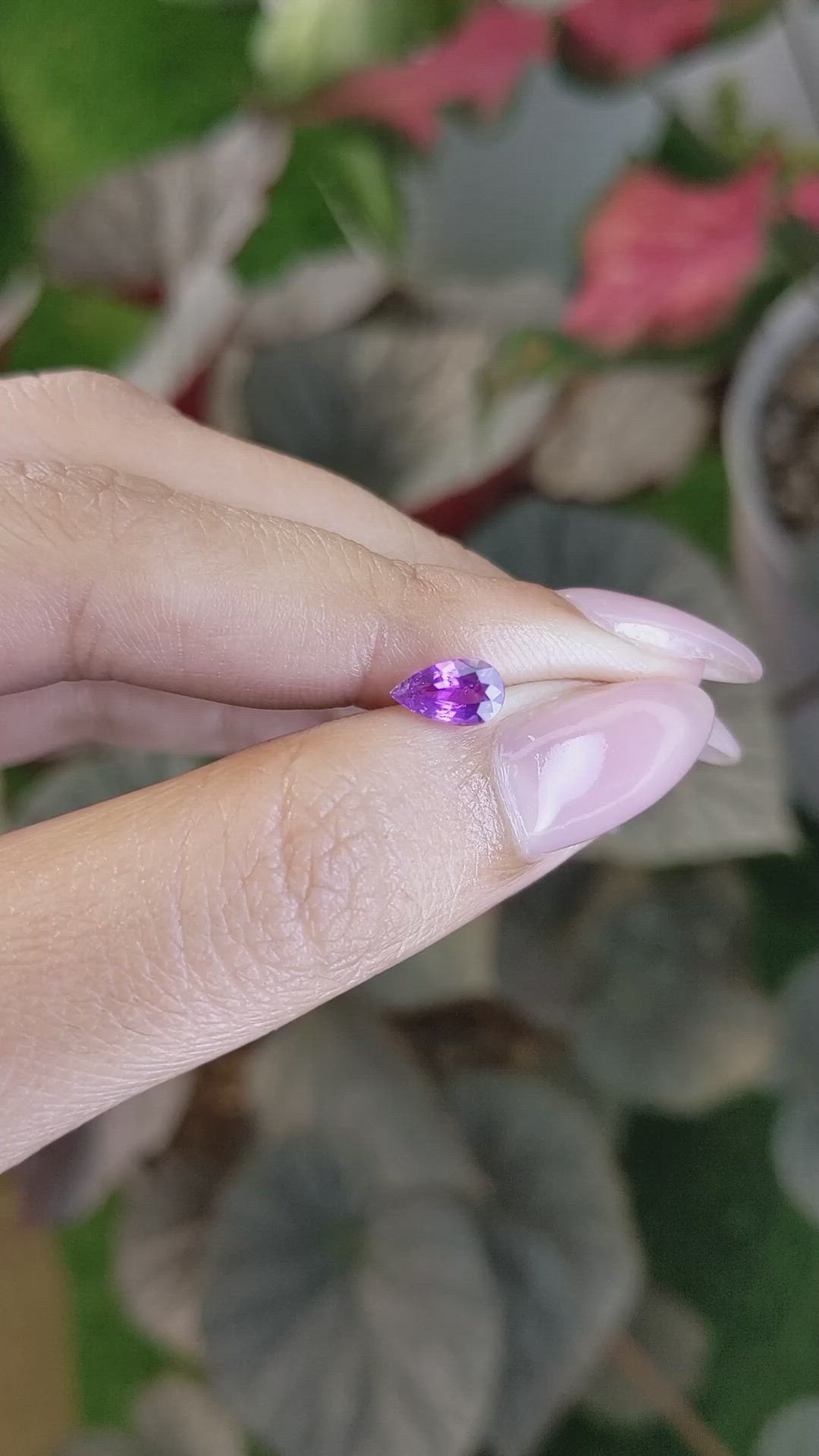 1.06 Ct. Pinkish Purple Sapphire from Ceylon (Sri Lanka) Size Video