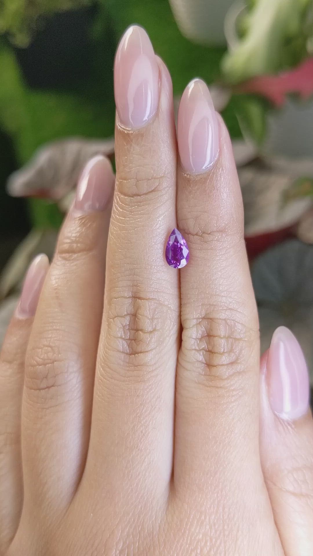 1.06 Ct. Pinkish Purple Sapphire from Ceylon (Sri Lanka) Size Video