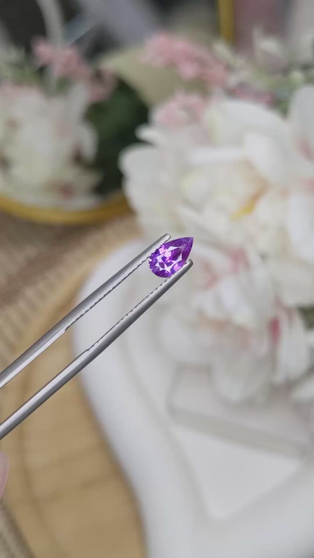 1.06 Ct. Pinkish Purple Sapphire from Ceylon (Sri Lanka) Size Video