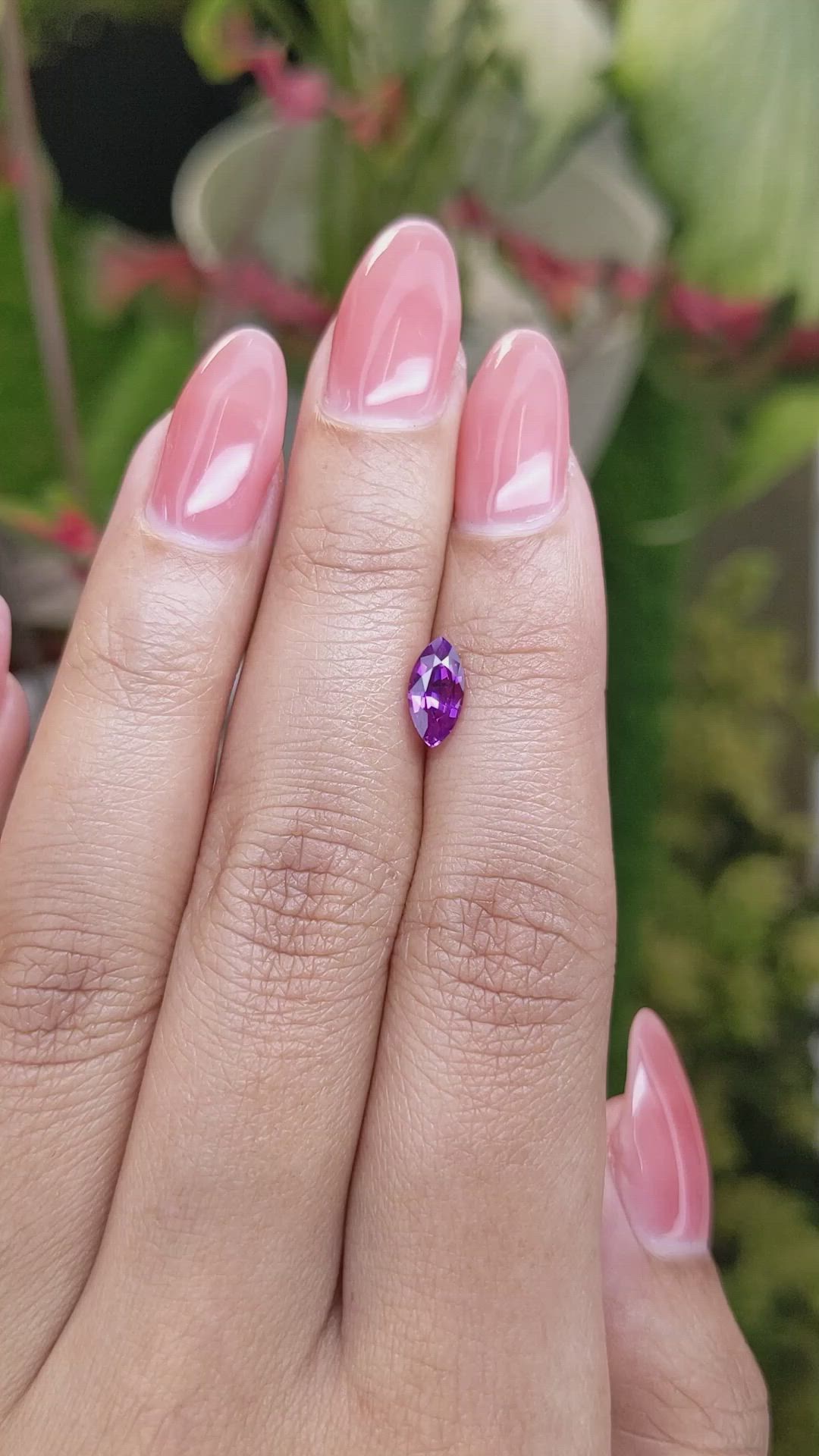 1.00 Ct. Pinkish Purple Sapphire from Ceylon (Sri Lanka) Size Video
