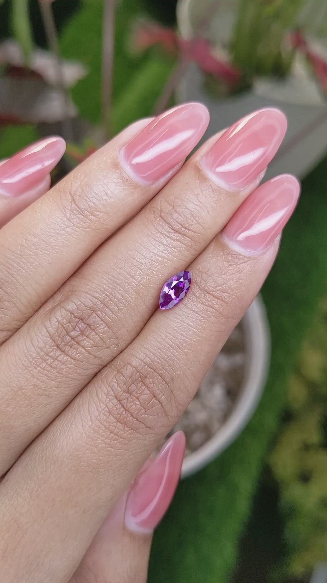 1.00 Ct. Pinkish Purple Sapphire from Ceylon (Sri Lanka) Size Video