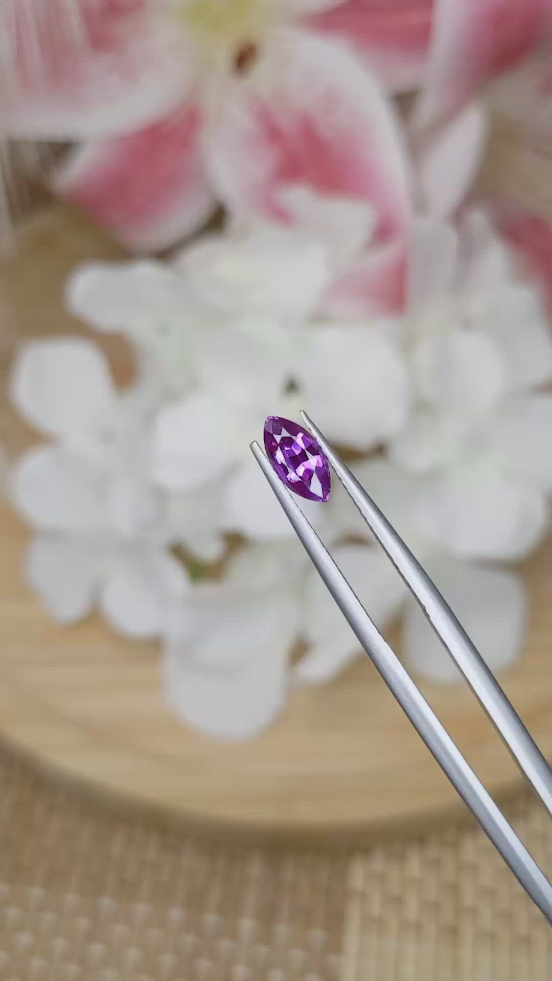 1.00 Ct. Pinkish Purple Sapphire from Ceylon (Sri Lanka) Size Video
