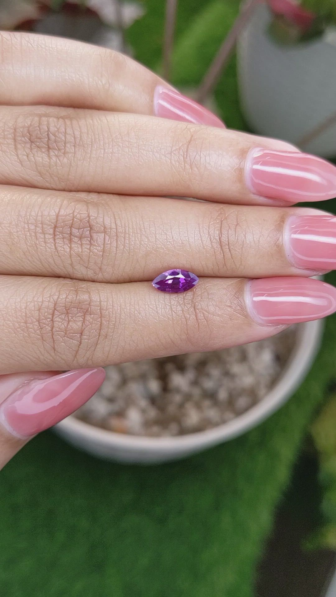 1.00 Ct. Pinkish Purple Sapphire from Ceylon (Sri Lanka) Size Video