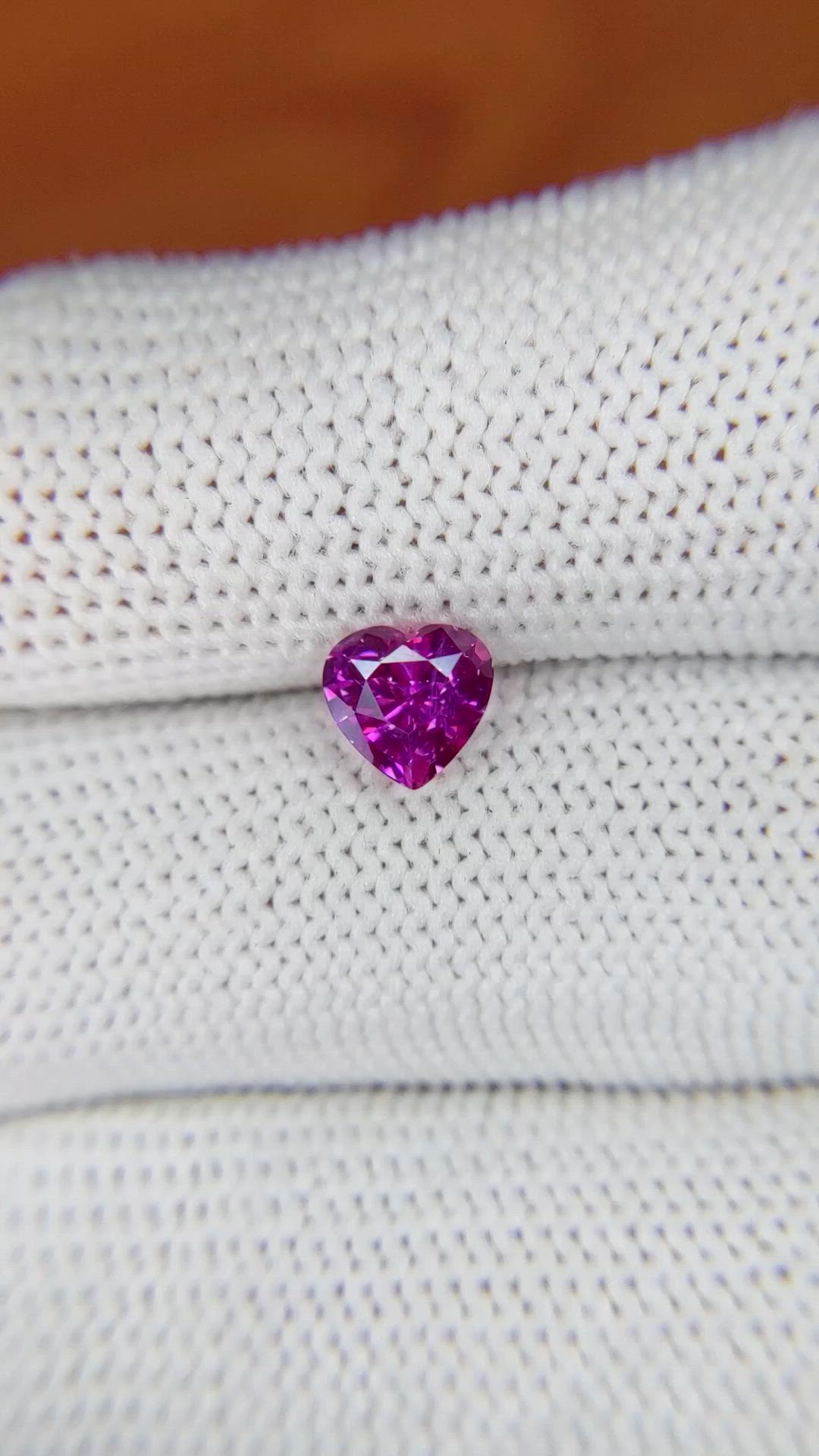 1.43 Ct. Pinkish Purple Sapphire from Ceylon (Sri Lanka) Size Video