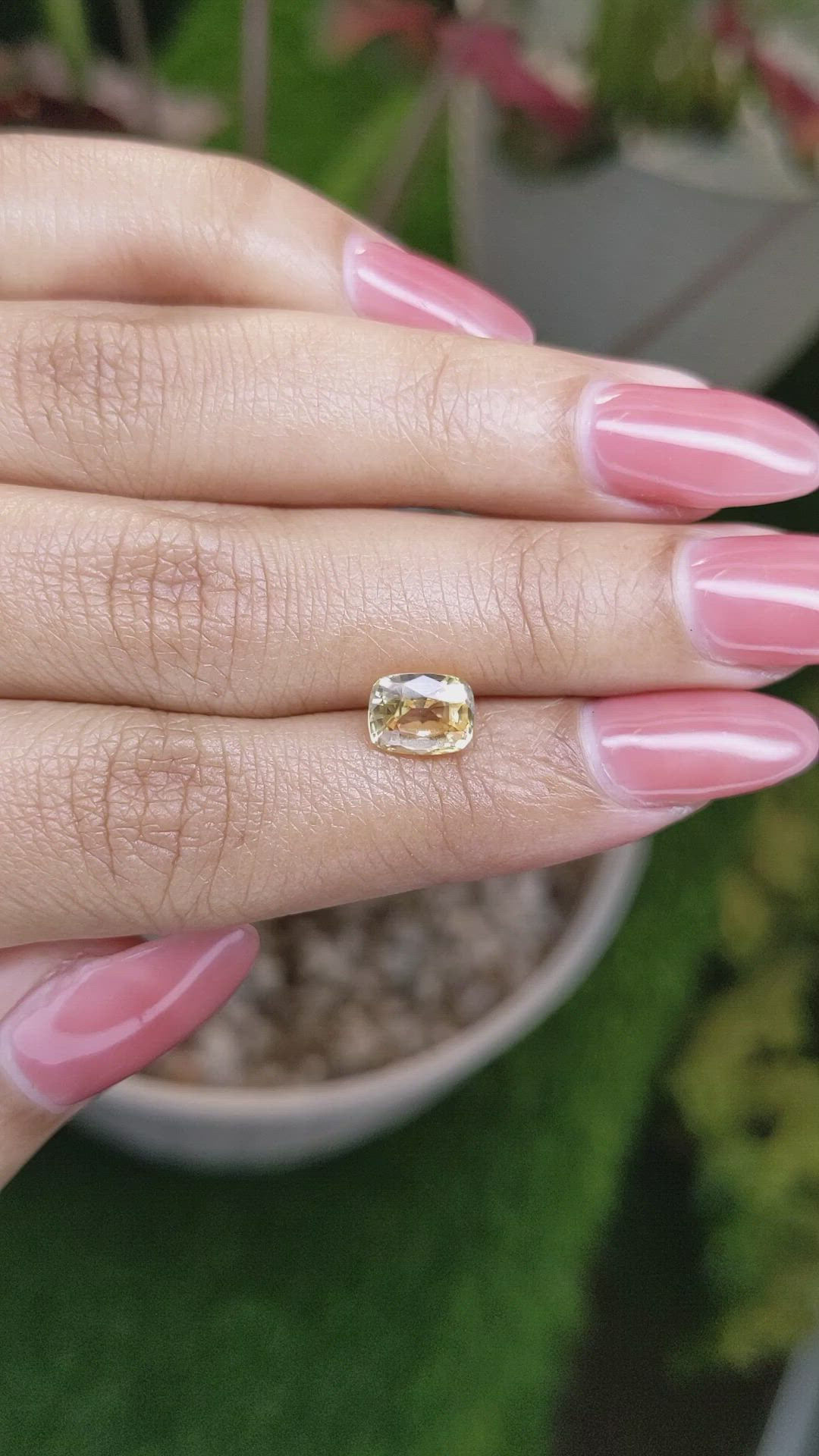 1.83 Ct. Yellow Sapphire from Ceylon (Sri Lanka) Size Video