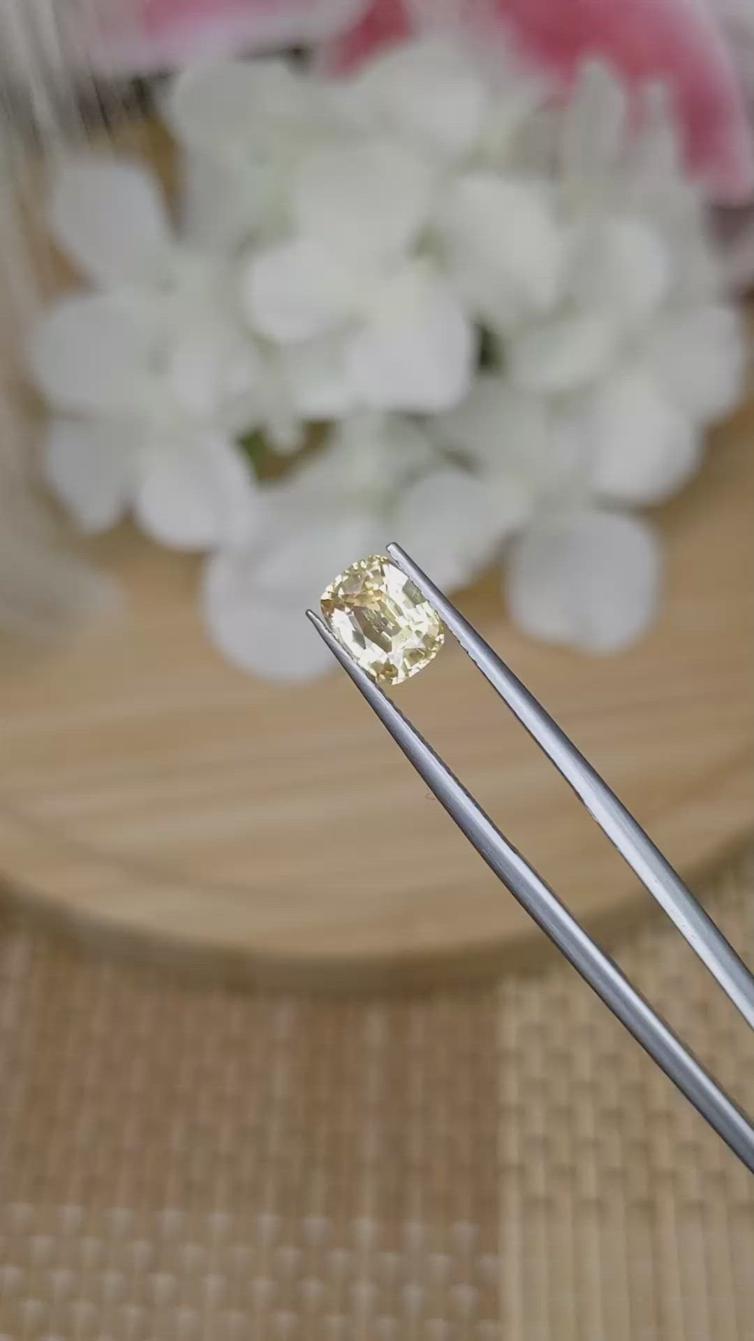 1.83 Ct. Yellow Sapphire from Ceylon (Sri Lanka) Size Video