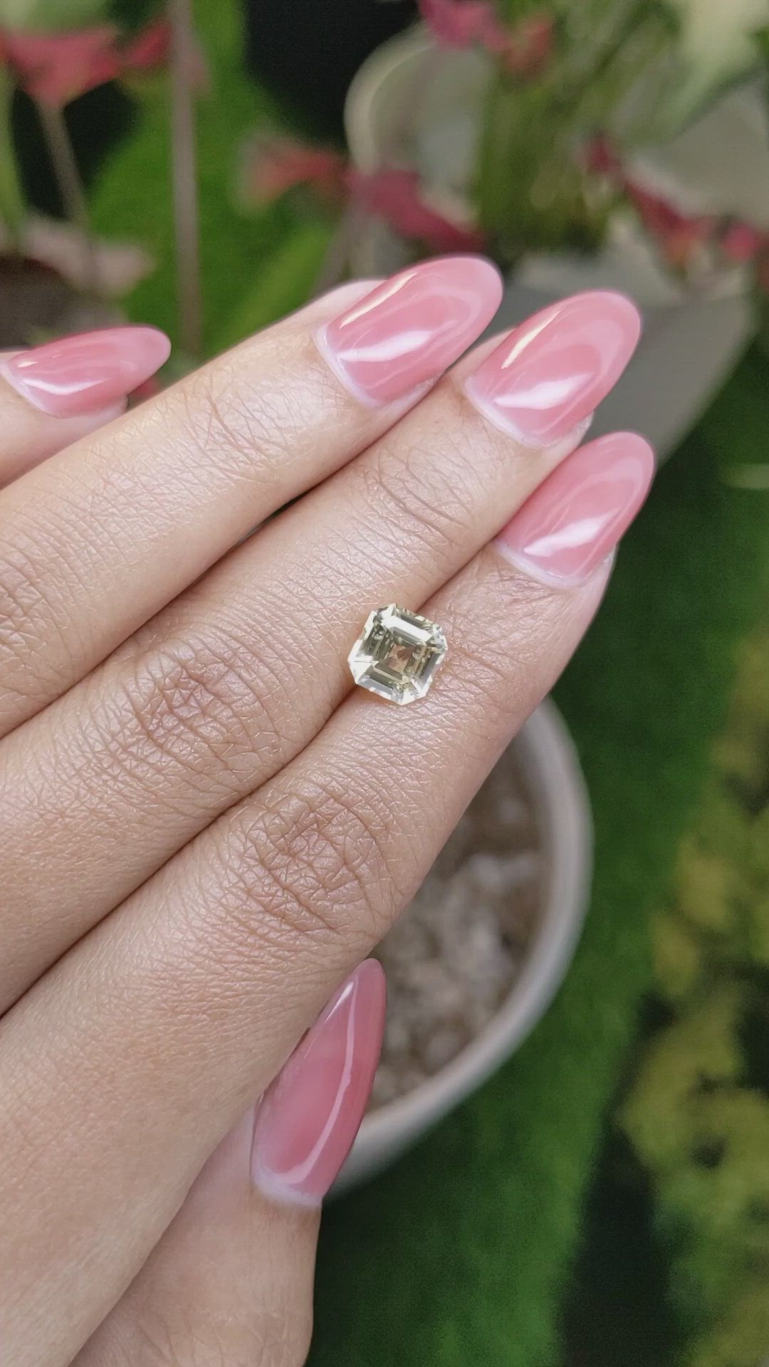2.06 Ct. Yellow Sapphire from Ceylon (Sri Lanka) Size Video