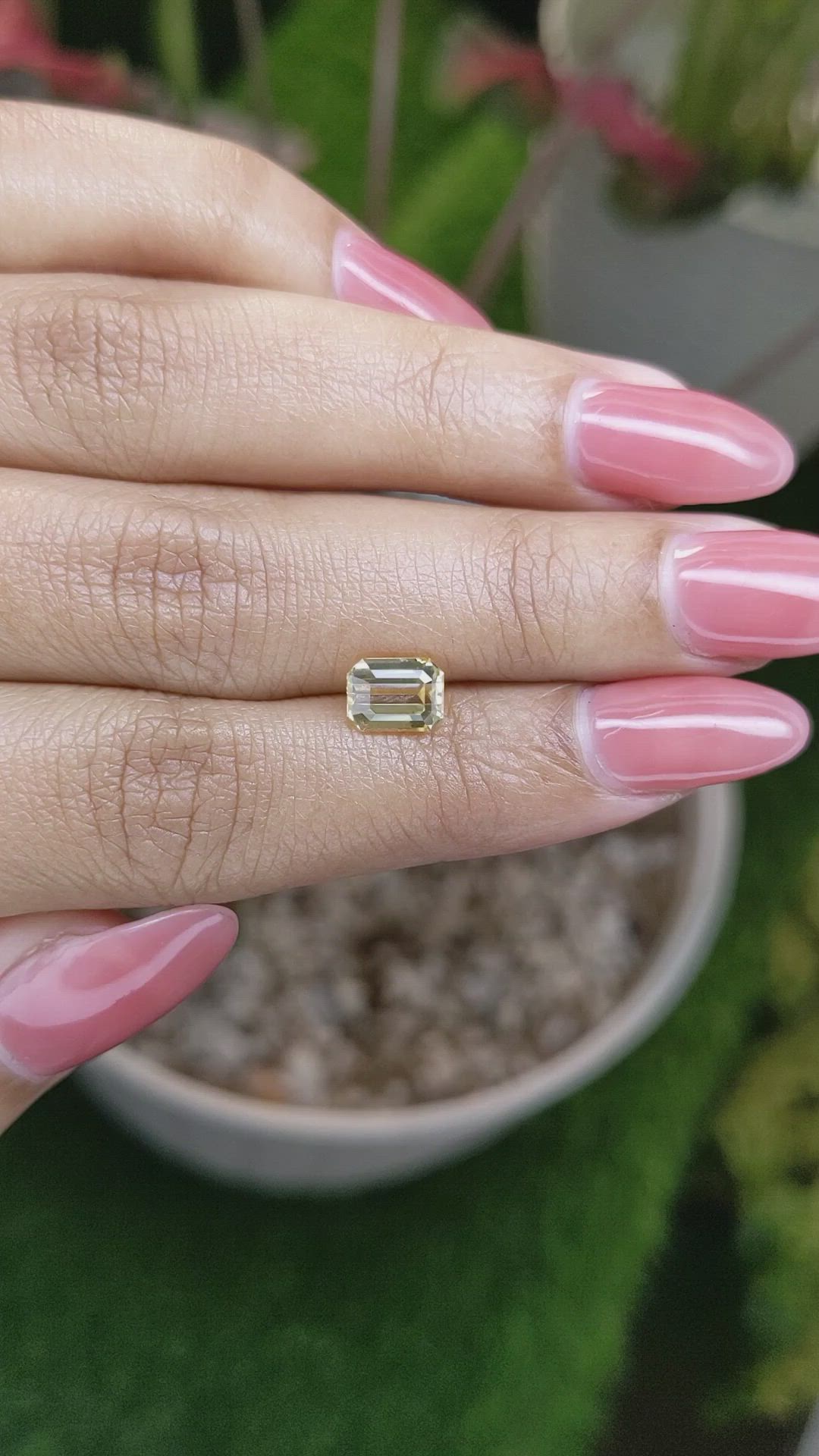1.61 Ct. Yellow Sapphire from Ceylon (Sri Lanka) Size Video