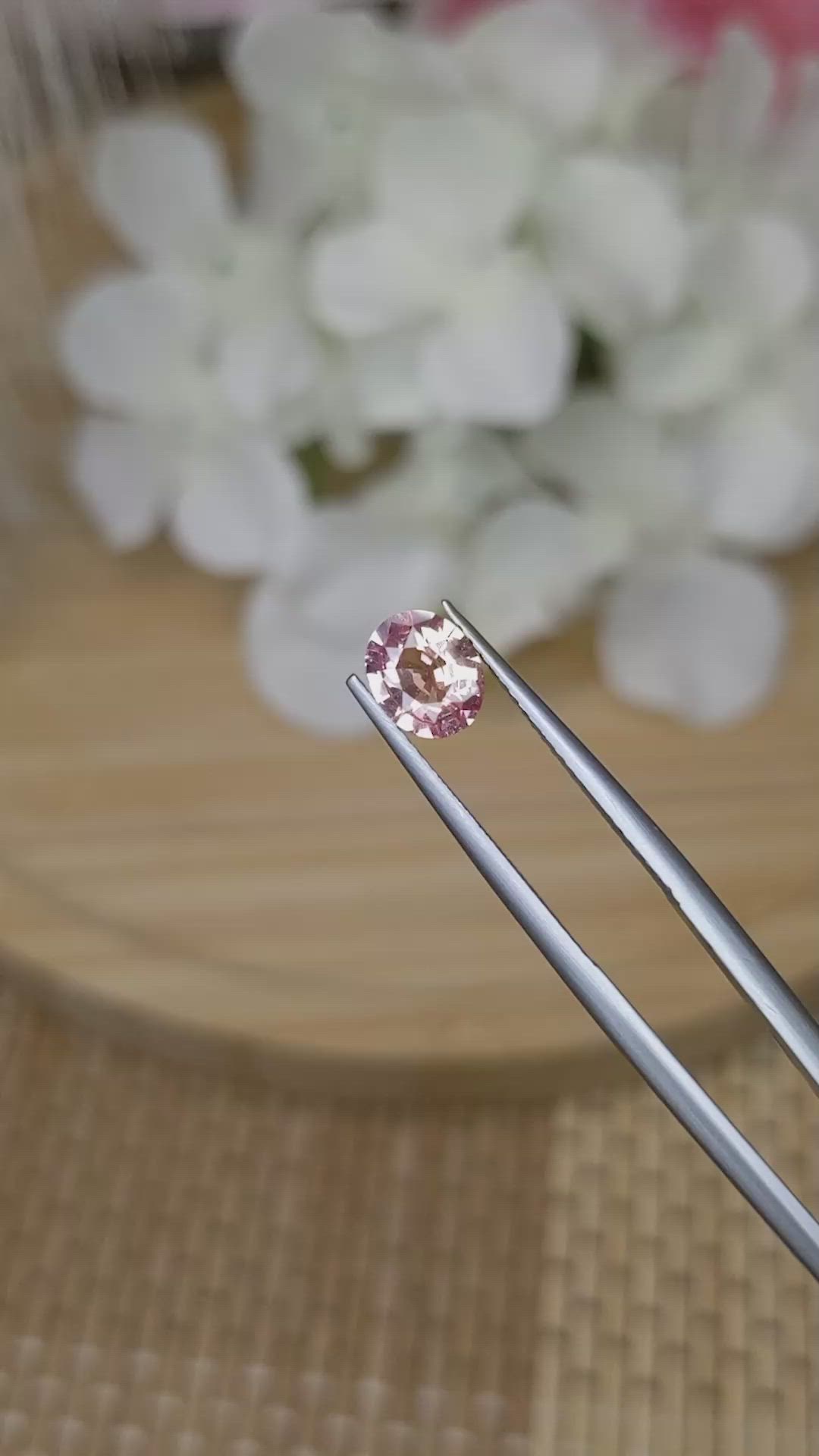0.91 Ct. Padparadscha Sapphire from Ceylon (Sri Lanka) Size Video