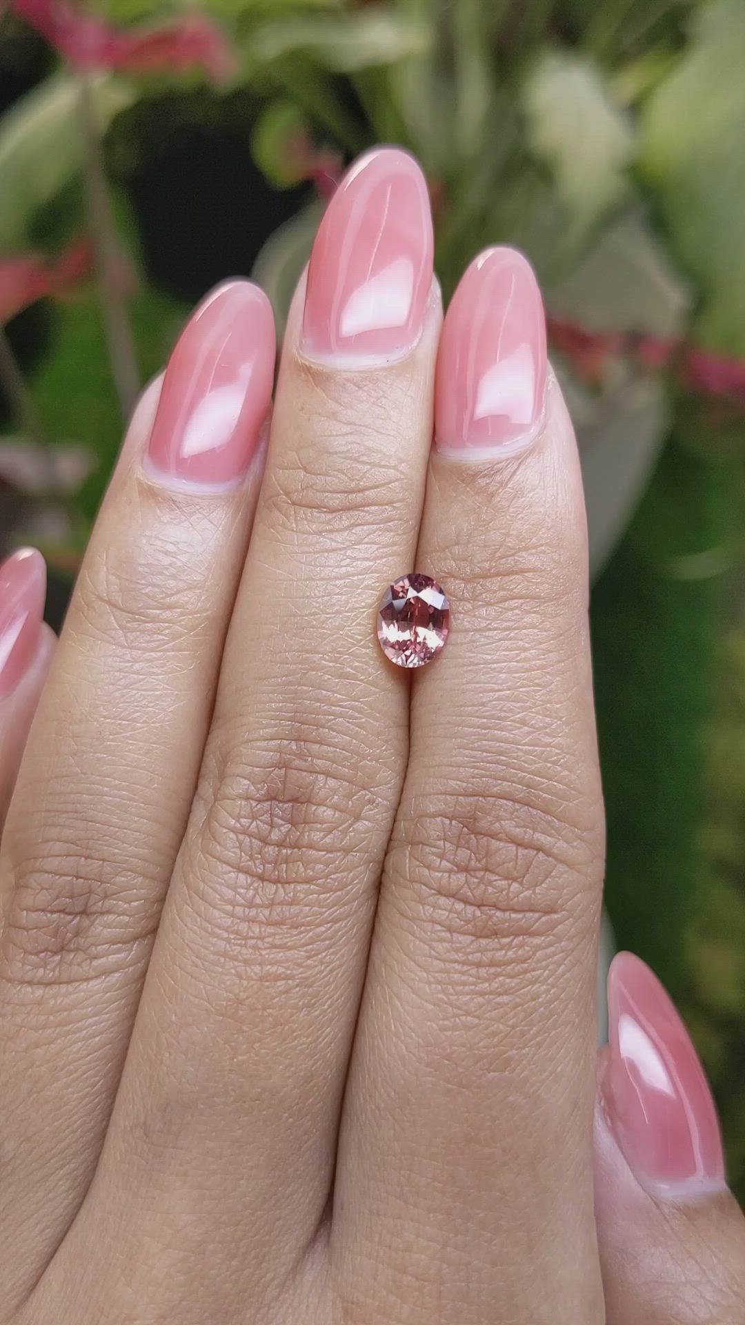 1.21 Ct. Padparadscha Sapphire from Ceylon (Sri Lanka) Size Video