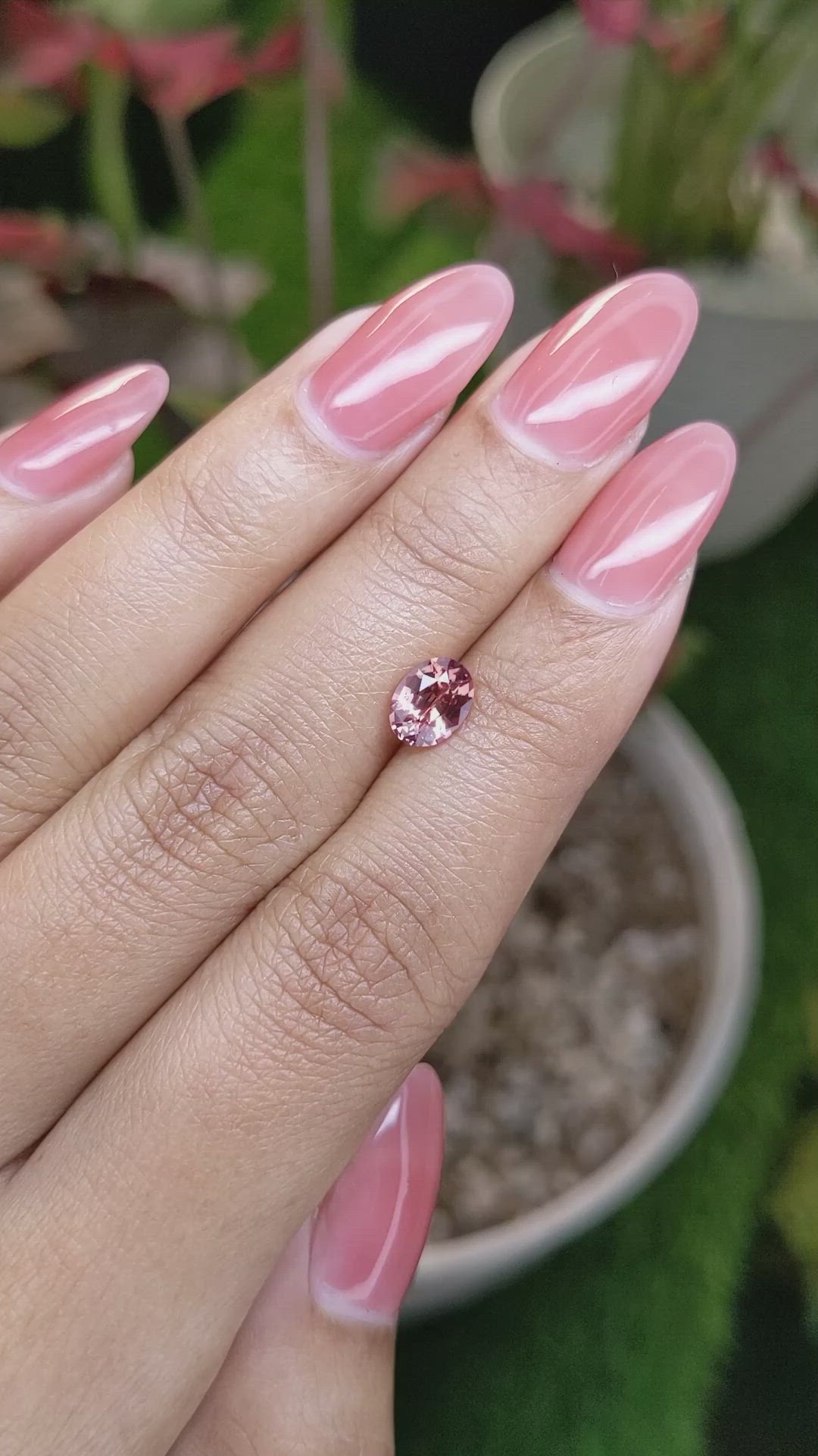 1.21 Ct. Padparadscha Sapphire from Ceylon (Sri Lanka) Size Video