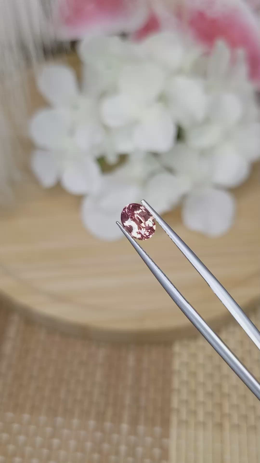 1.21 Ct. Padparadscha Sapphire from Ceylon (Sri Lanka) Size Video