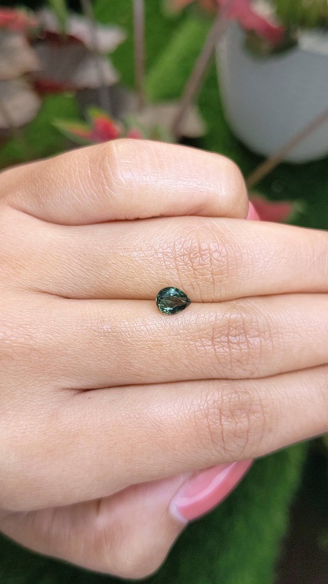 0.94 Ct. Green Sapphire from Ceylon (Sri Lanka) Size Video