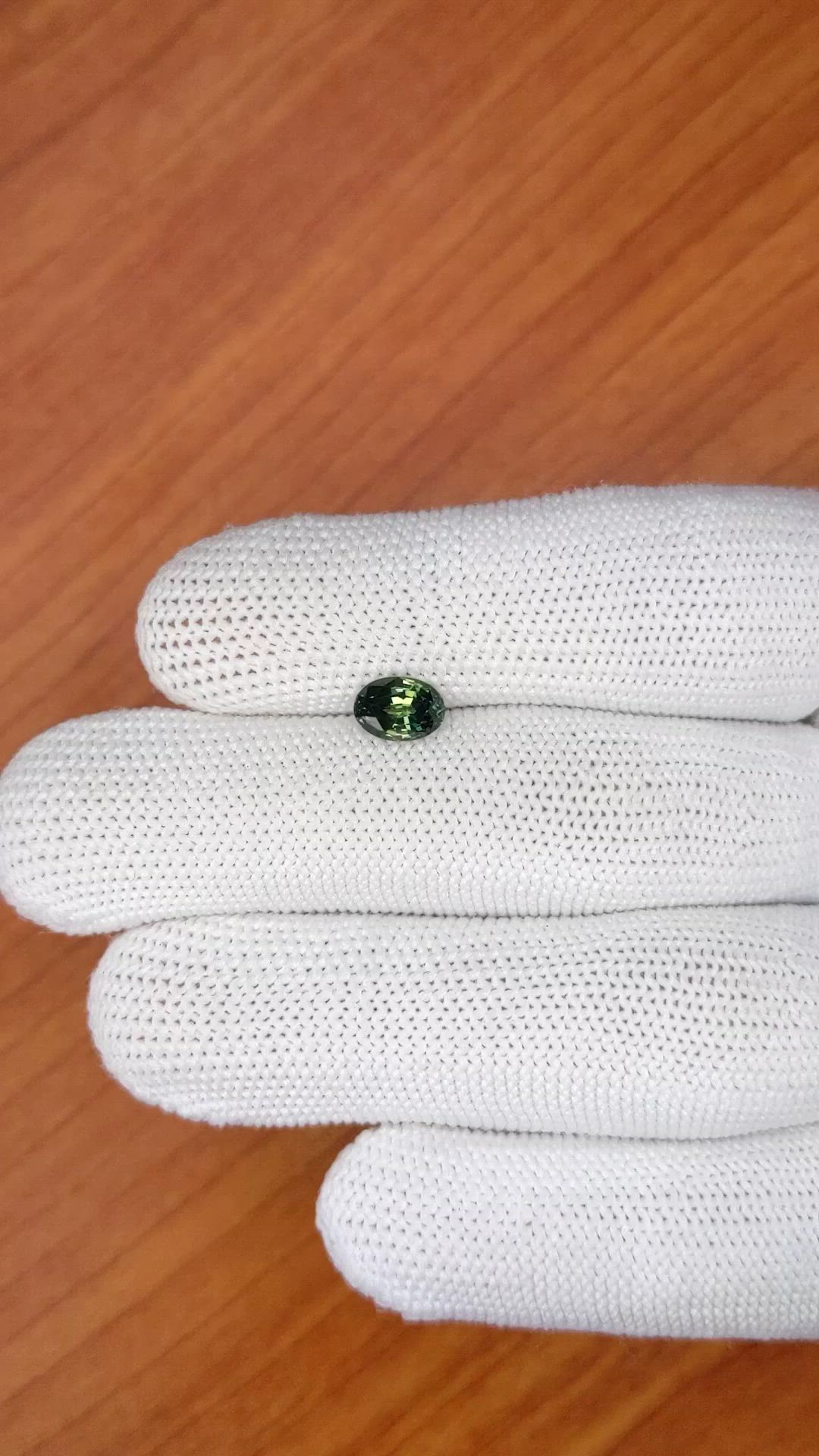 1.25 Ct. Green Sapphire from Ceylon (Sri Lanka) Size Video