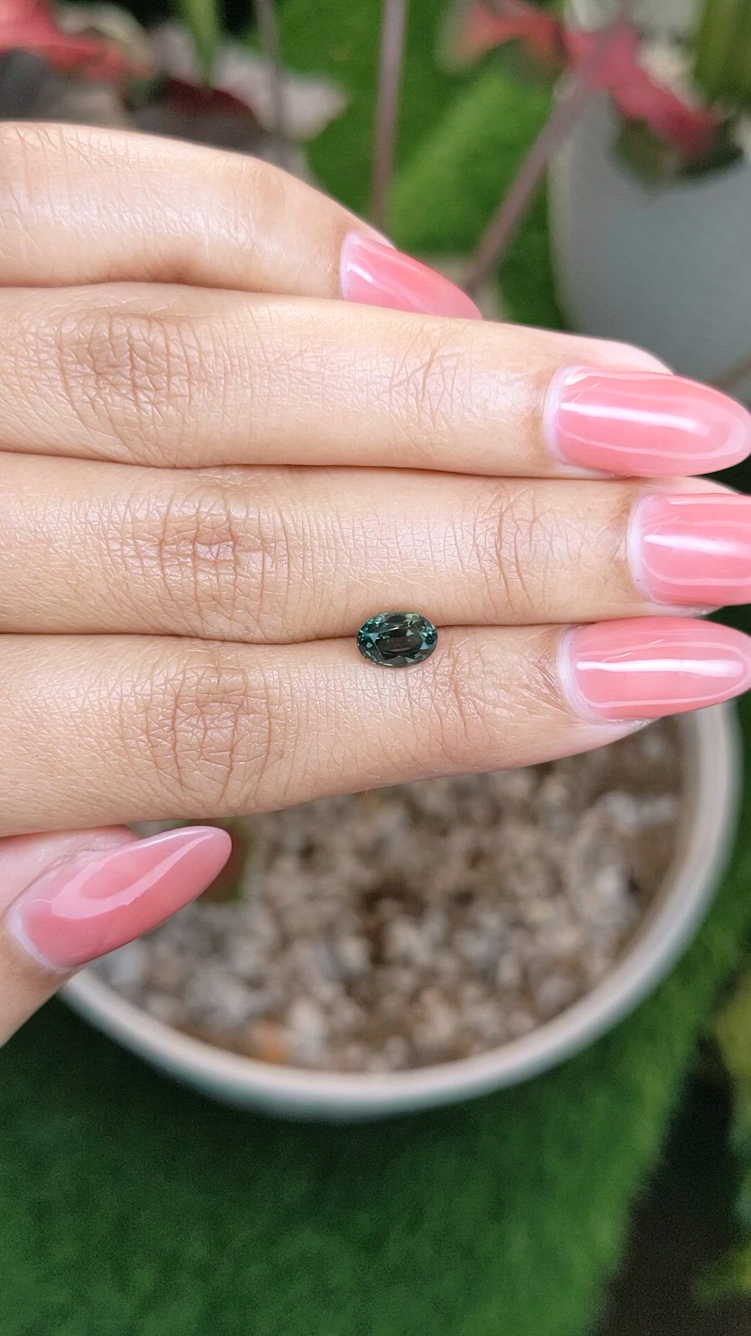 1.25 Ct. Green Sapphire from Ceylon (Sri Lanka) Size Video