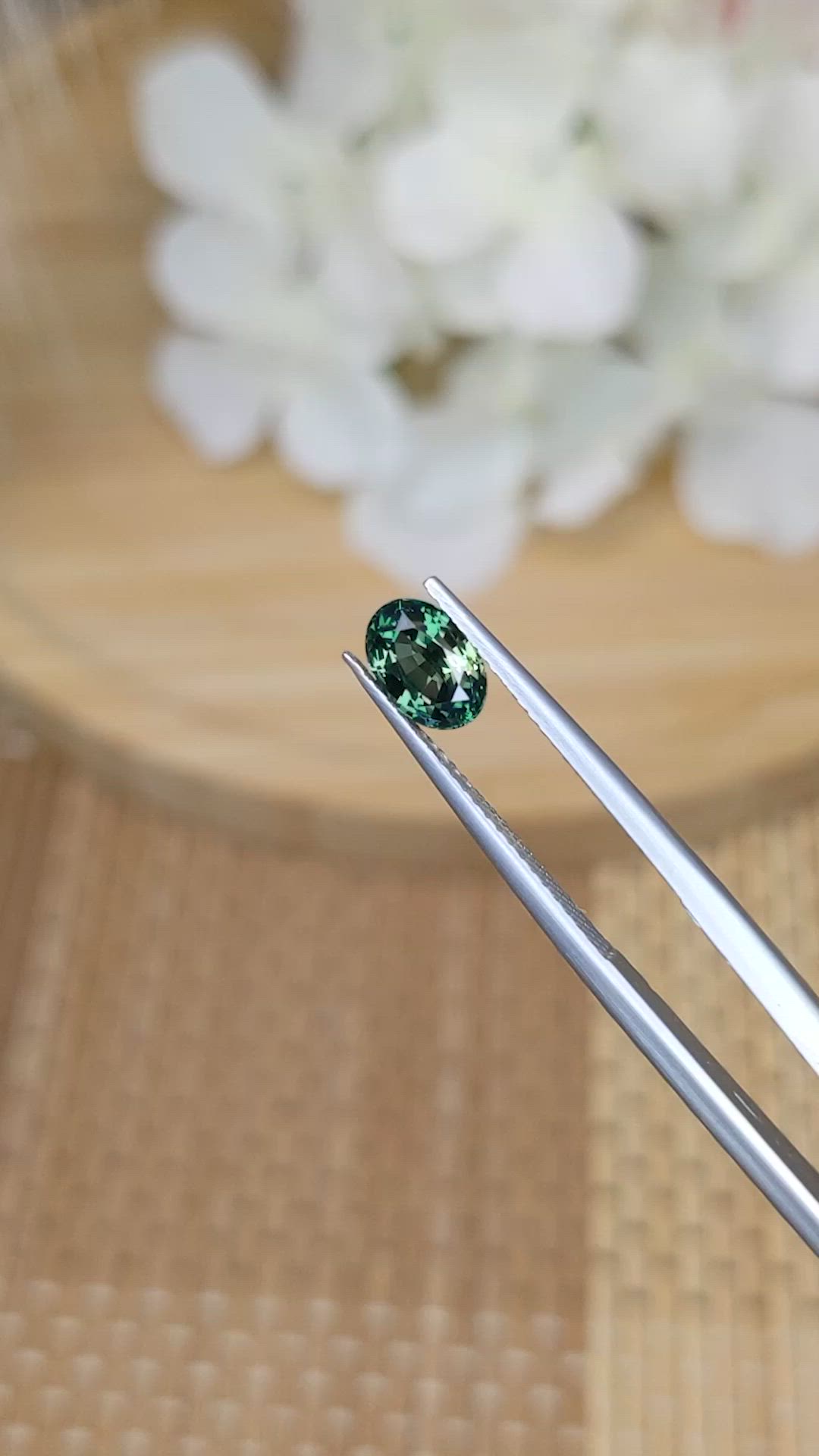 1.25 Ct. Green Sapphire from Ceylon (Sri Lanka) Size Video