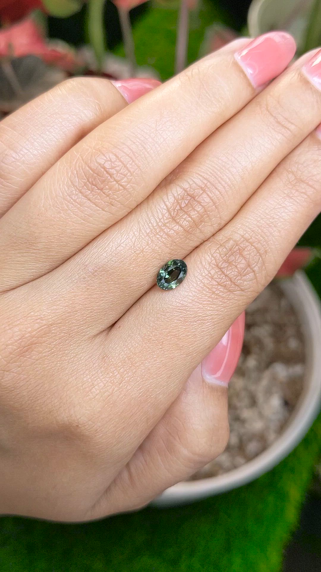 1.25 Ct. Green Sapphire from Ceylon (Sri Lanka) Size Video