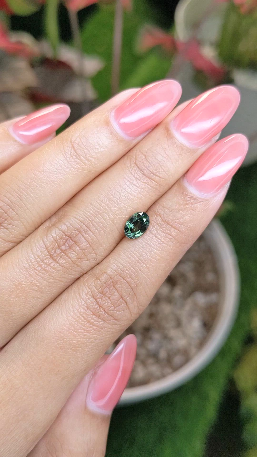 1.25 Ct. Green Sapphire from Ceylon (Sri Lanka) Size Video