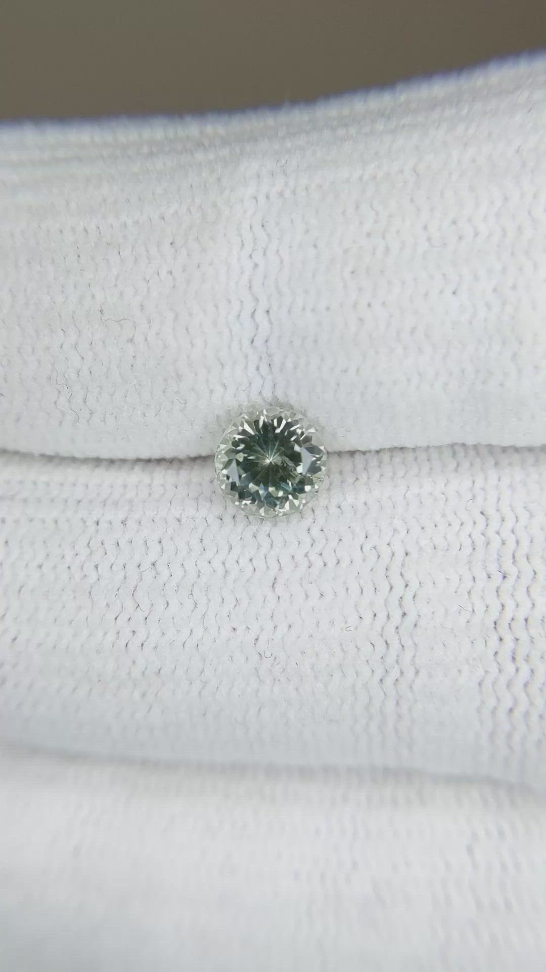 1.10 Ct. Yellowish Green Sapphire from Montana Size Video