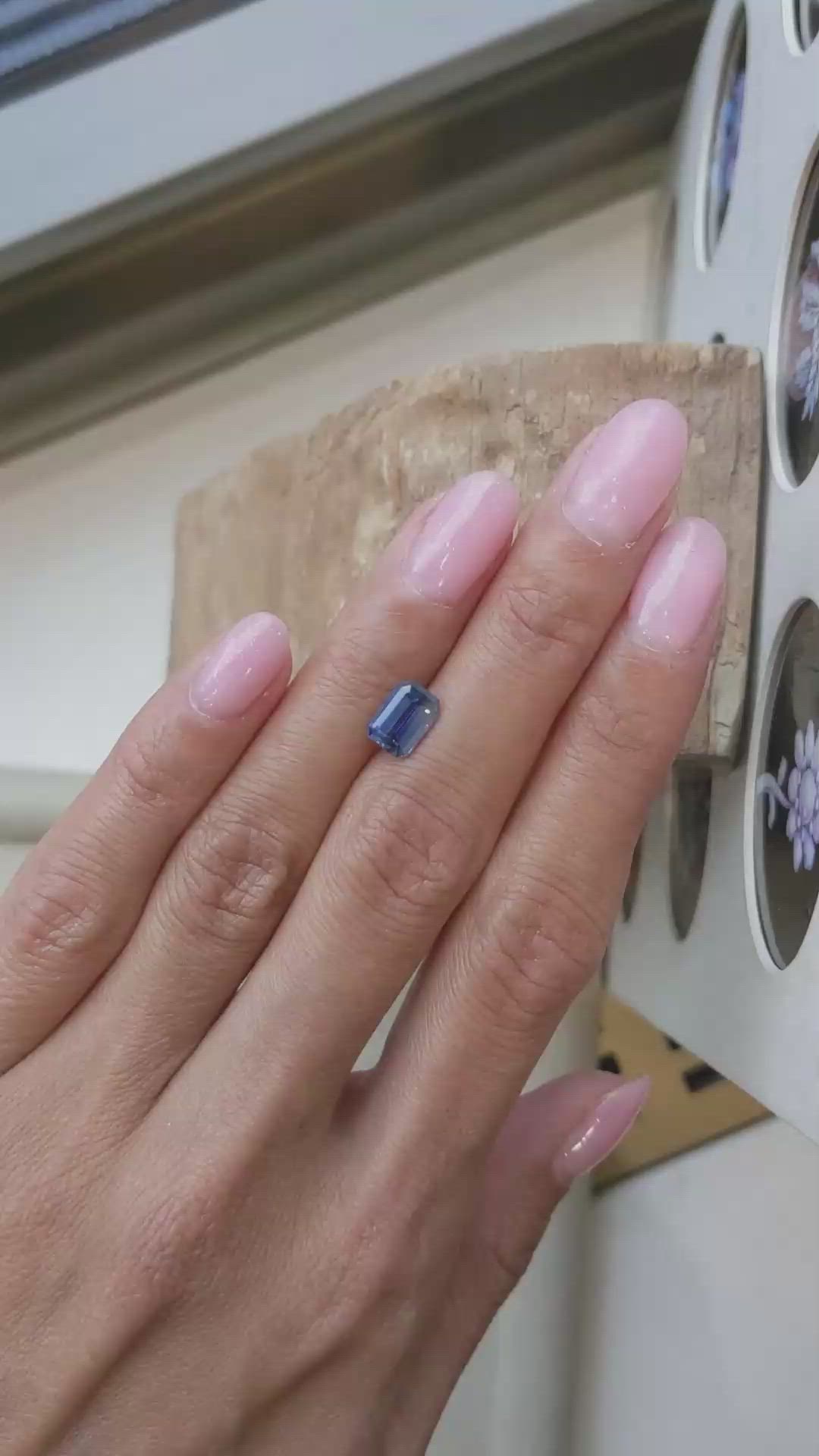 1.83 Ct. Bi Color / Parti Sapphire from Ceylon (Sri Lanka) Size Video