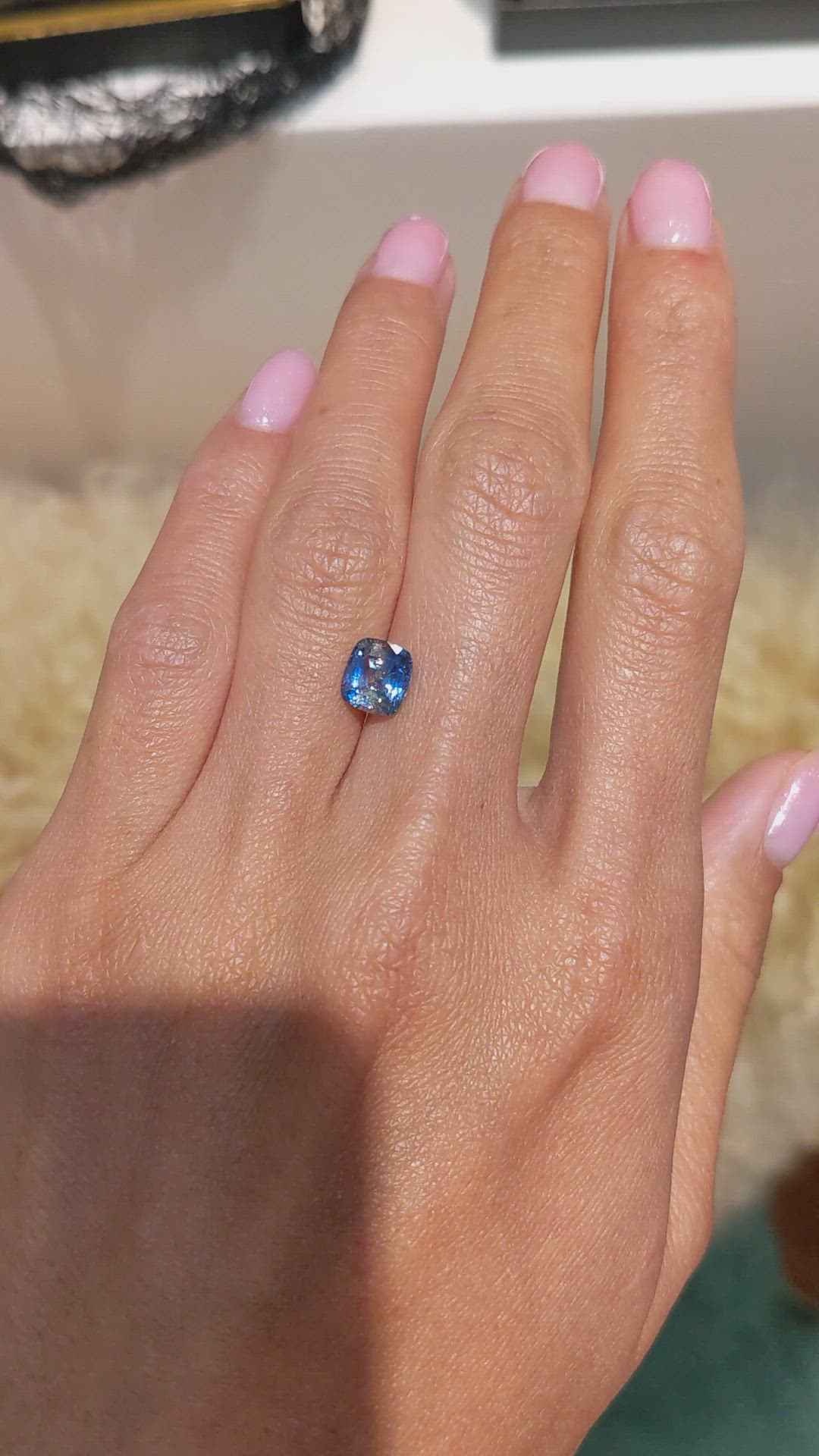 1.56 Ct. Bi Color Sapphire from Ceylon (Sri Lanka) Size Video