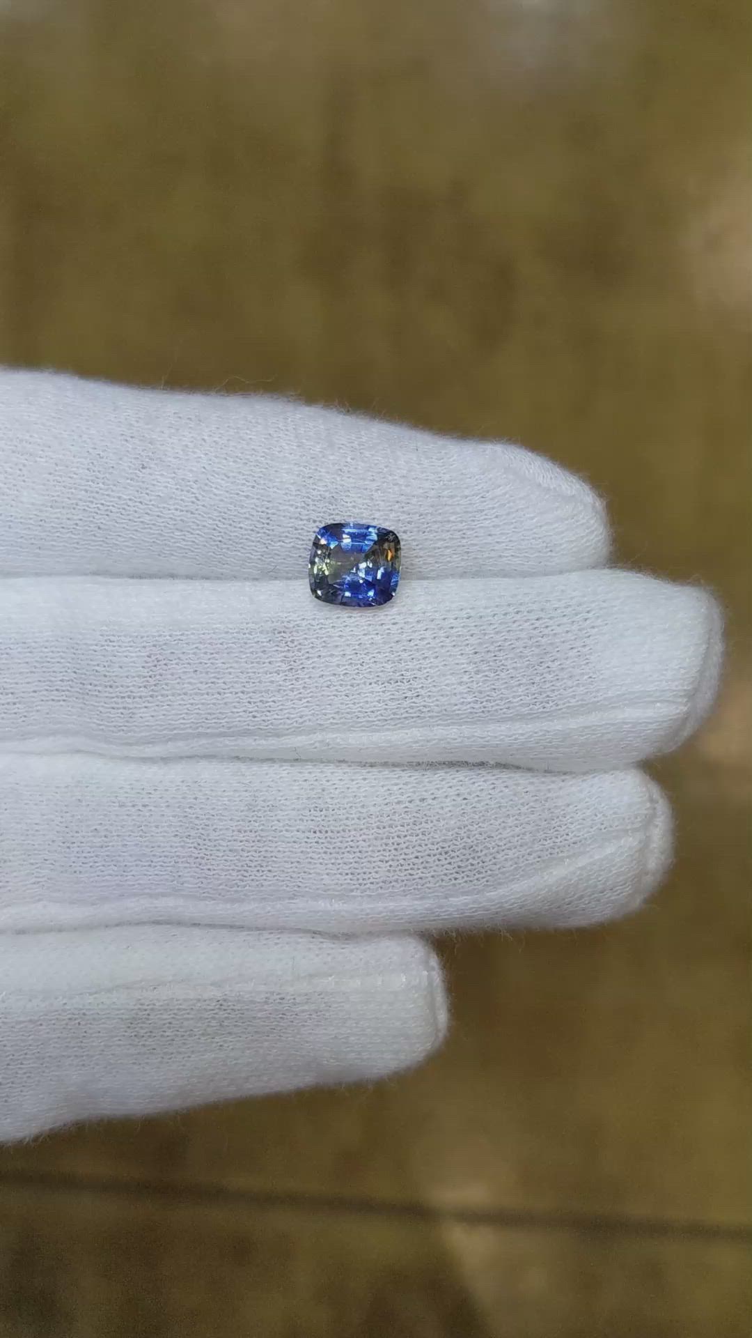 1.56 Ct. Bi Color Sapphire from Ceylon (Sri Lanka) Size Video