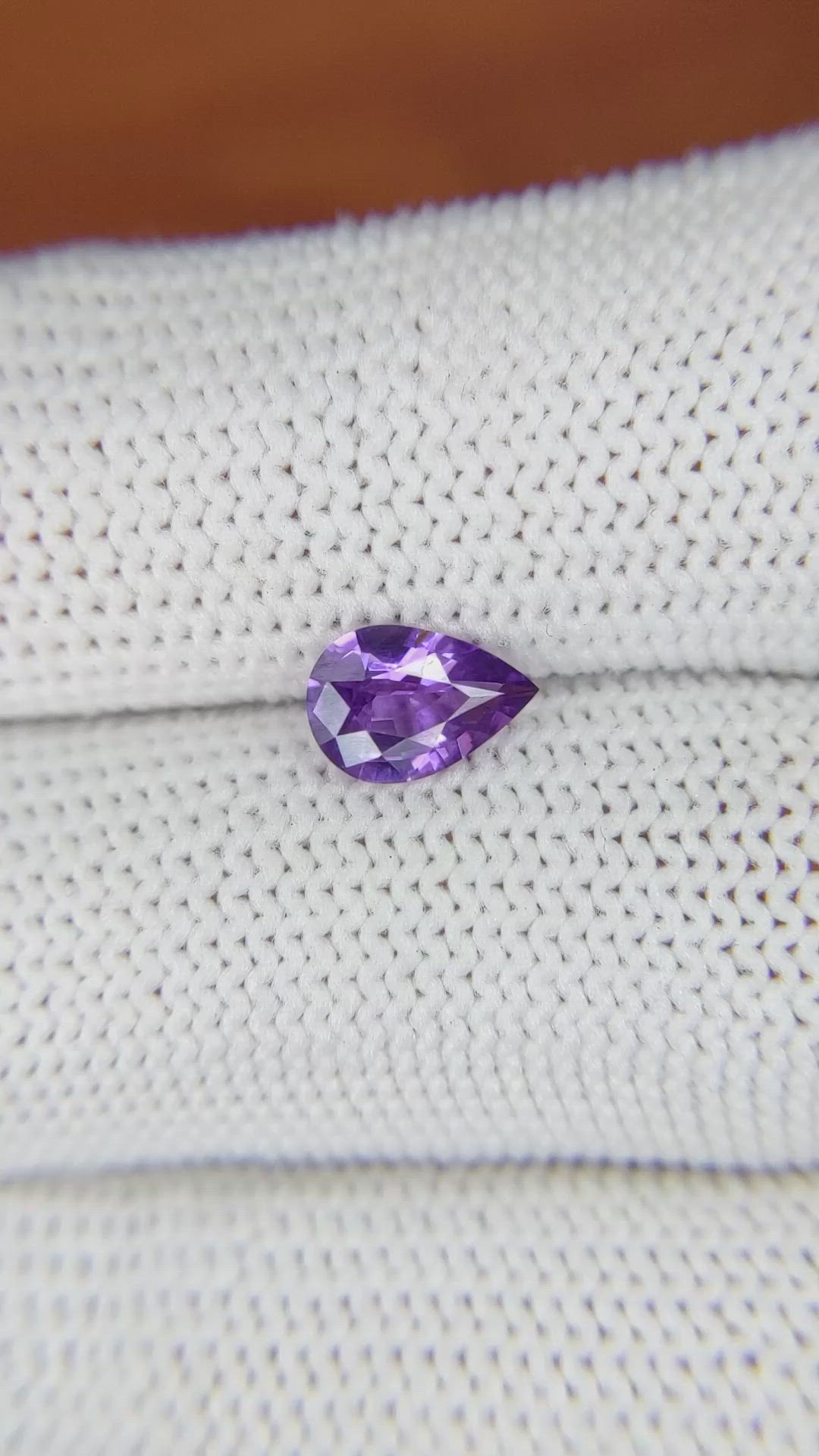 0.94 Ct. Pinkish Purple Sapphire from Ceylon (Sri Lanka) Size Video