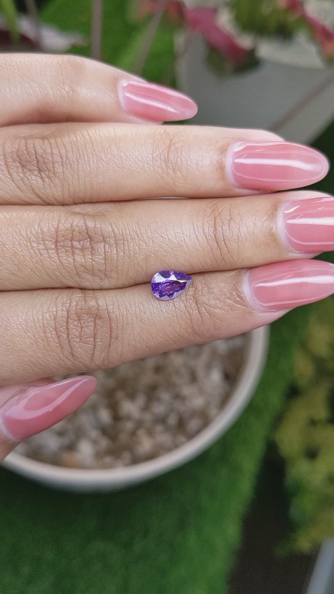 0.94 Ct. Pinkish Purple Sapphire from Ceylon (Sri Lanka) Size Video