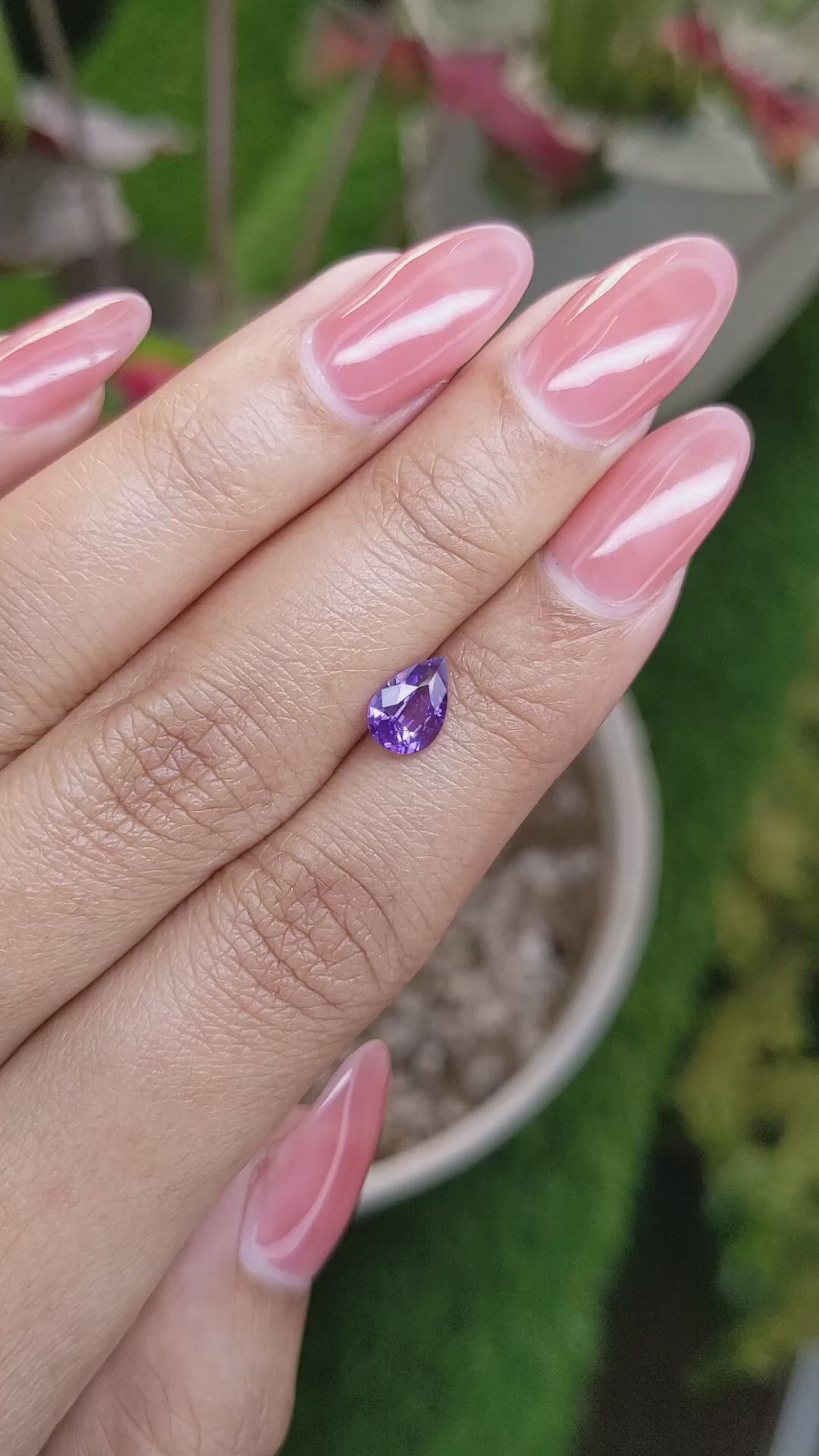 0.94 Ct. Pinkish Purple Sapphire from Ceylon (Sri Lanka) Size Video