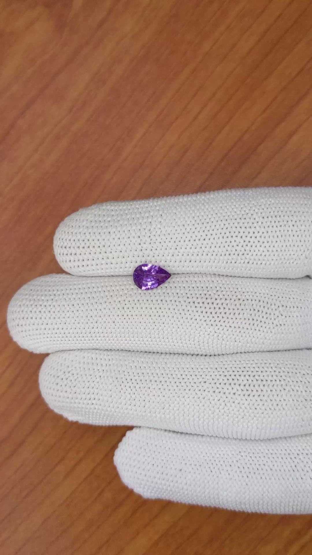 0.94 Ct. Pinkish Purple Sapphire from Ceylon (Sri Lanka) Size Video