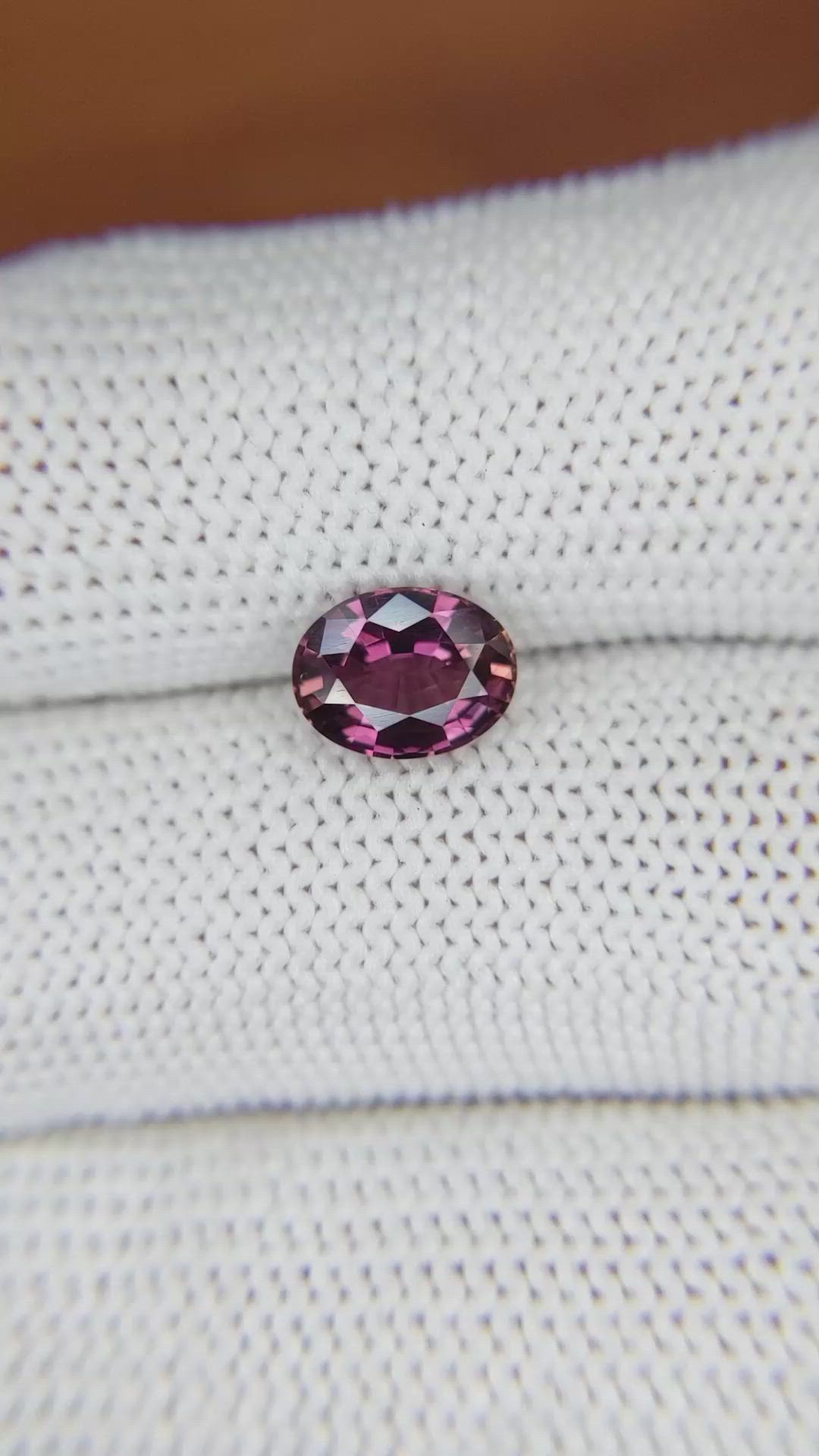 1.75 Ct. Pink Sapphire from Ceylon (Sri Lanka) Size Video