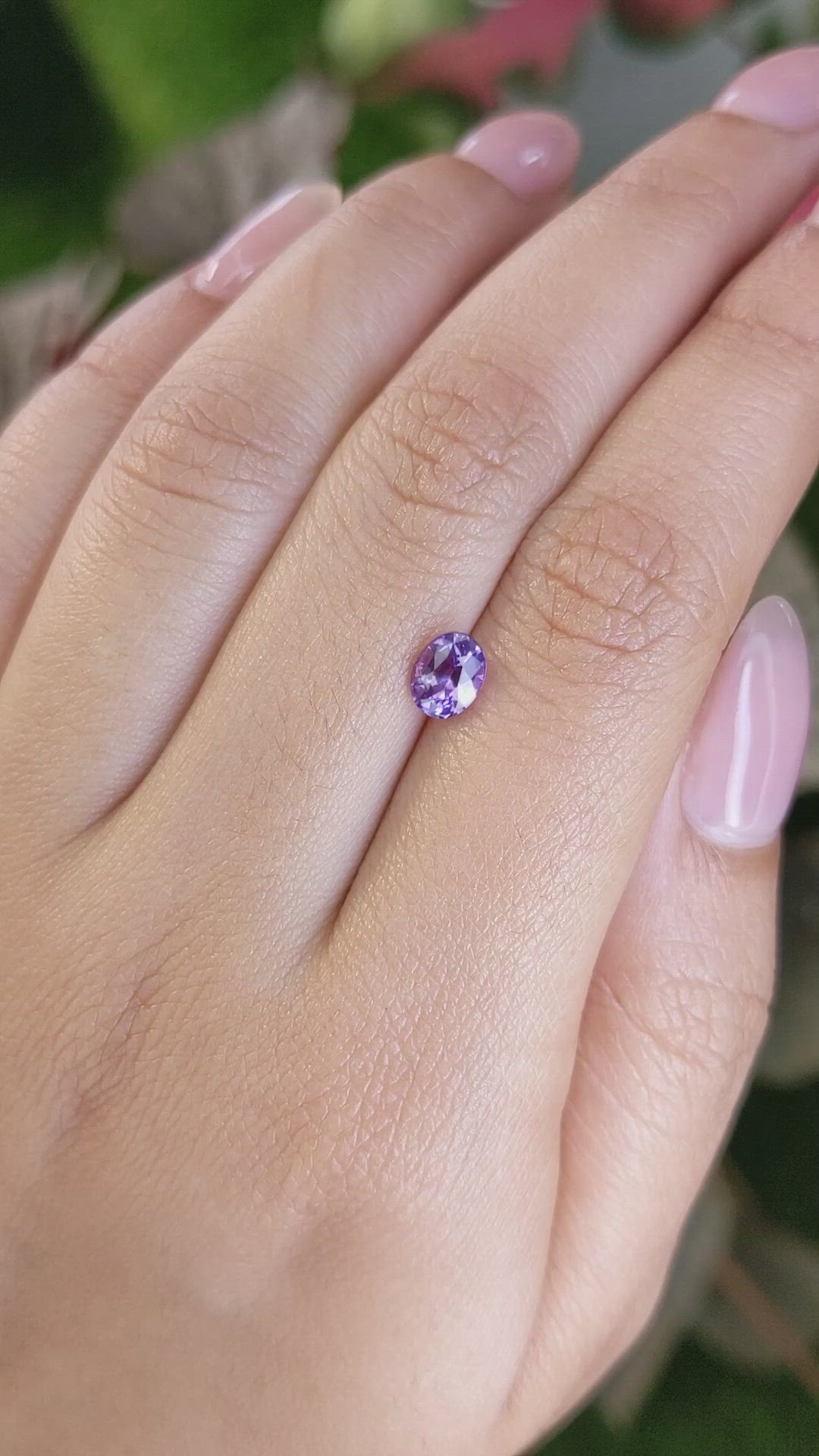 0.94 Ct. Pinkish Purple Sapphire from Ceylon (Sri Lanka) Size Video