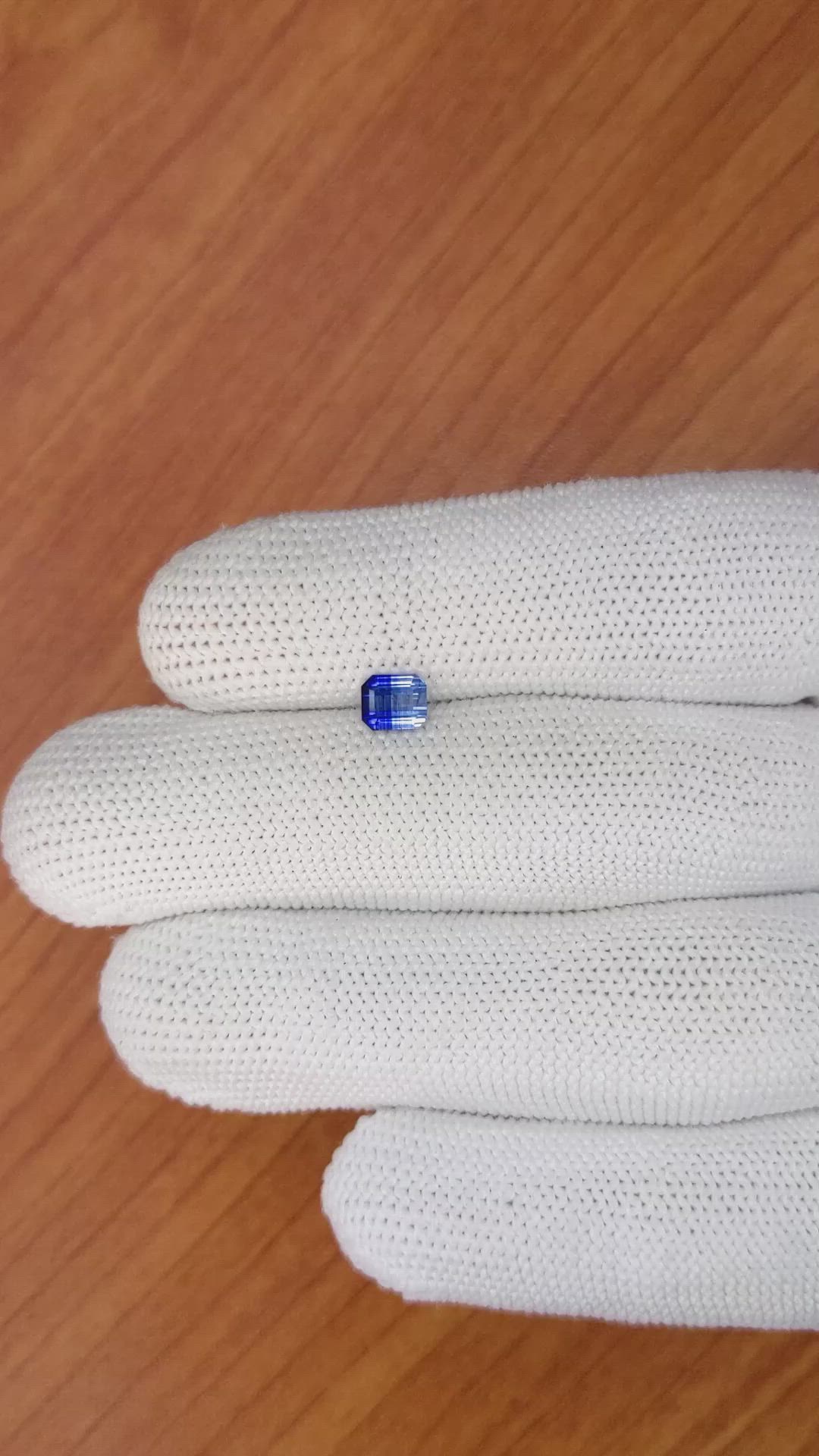 0.76 Ct. Bi Color Sapphire from Ceylon (Sri Lanka) Size Video