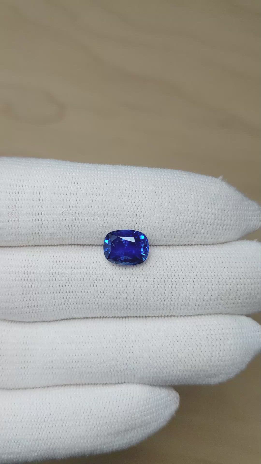 4.18 Ct. Blue Sapphire from Ceylon (Sri Lanka) Size Video
