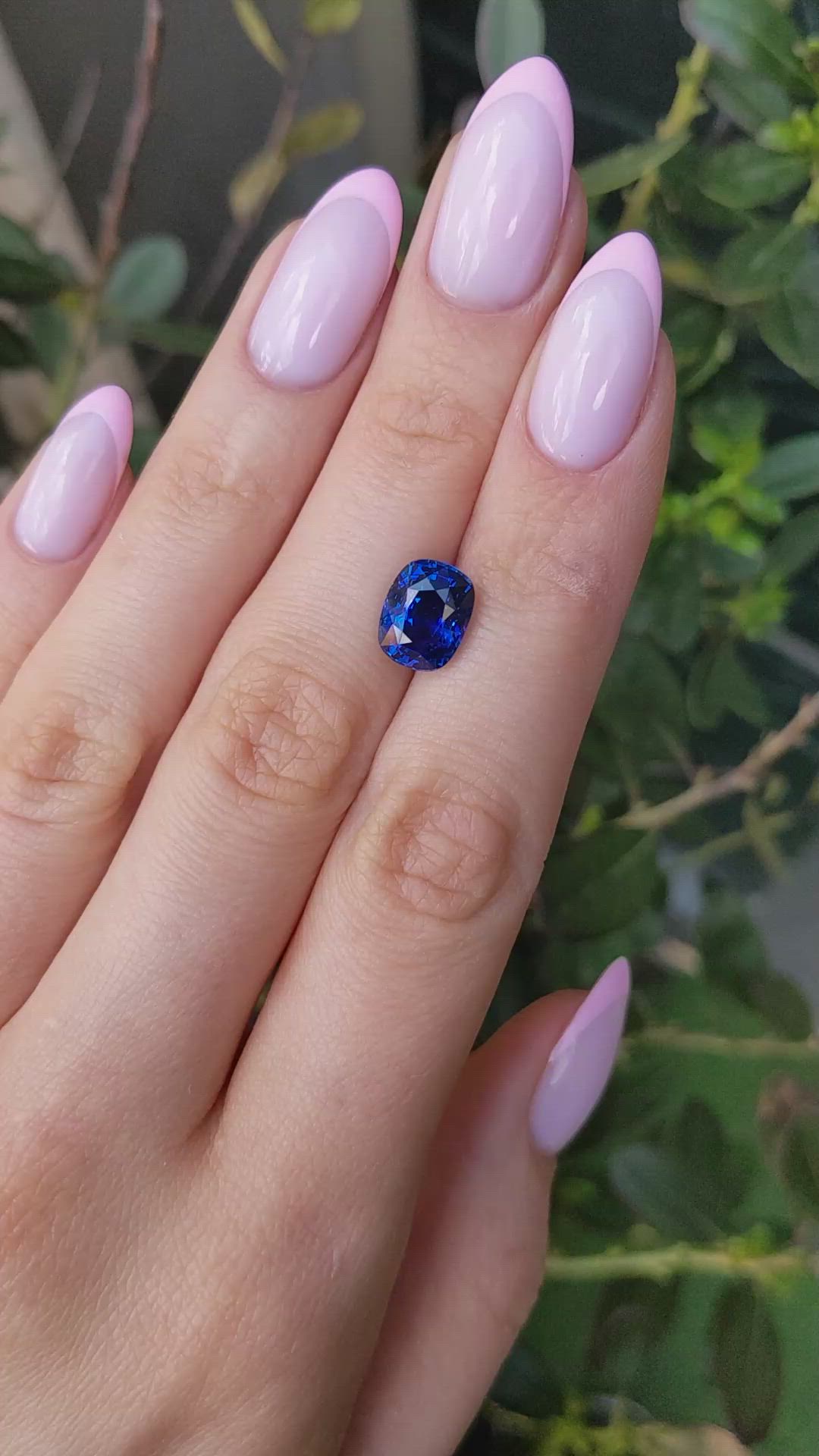 4.18 Ct. Blue Sapphire from Ceylon (Sri Lanka) Size Video