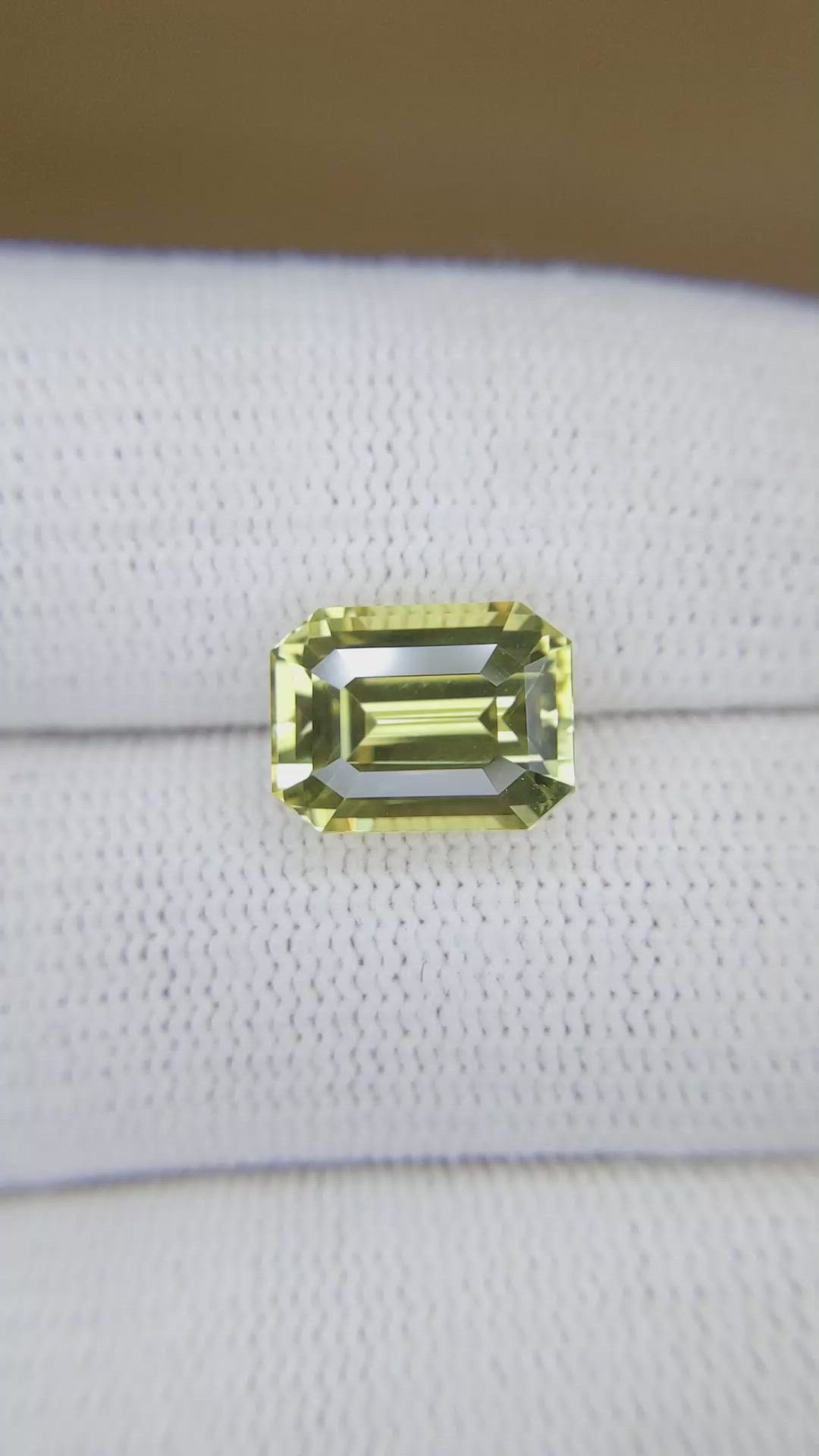 6.02 Ct. Yellow Sapphire from Ceylon (Sri Lanka) Size Video