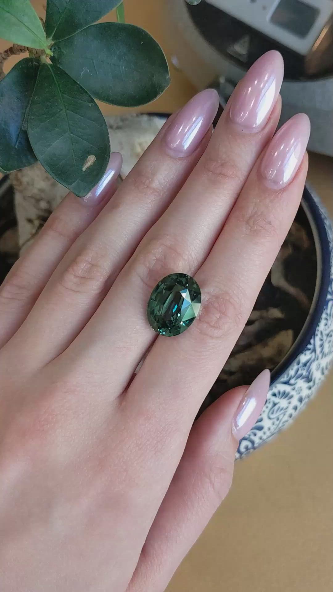 18.59 Ct. Green Sapphire from Ceylon (Sri Lanka) Size Video