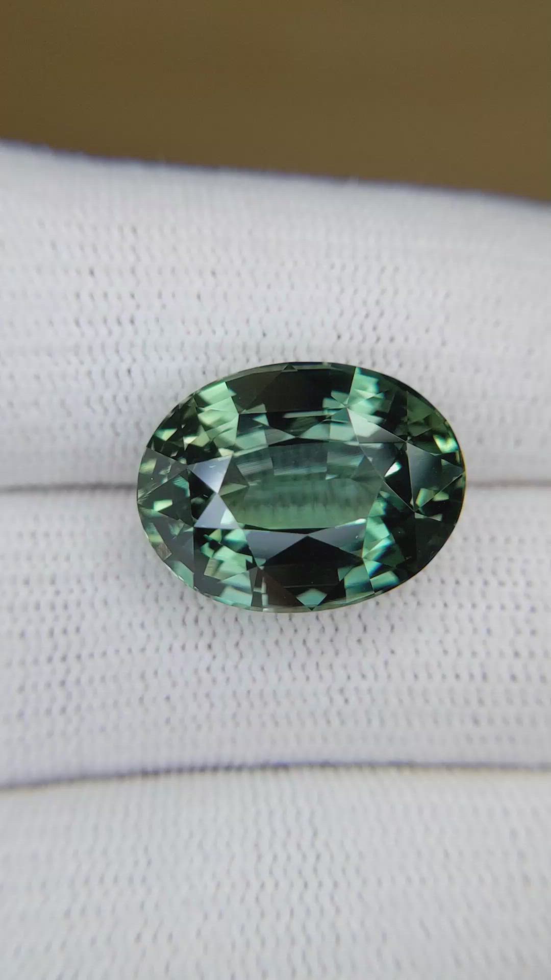18.59 Ct. Green Sapphire from Ceylon (Sri Lanka) Size Video