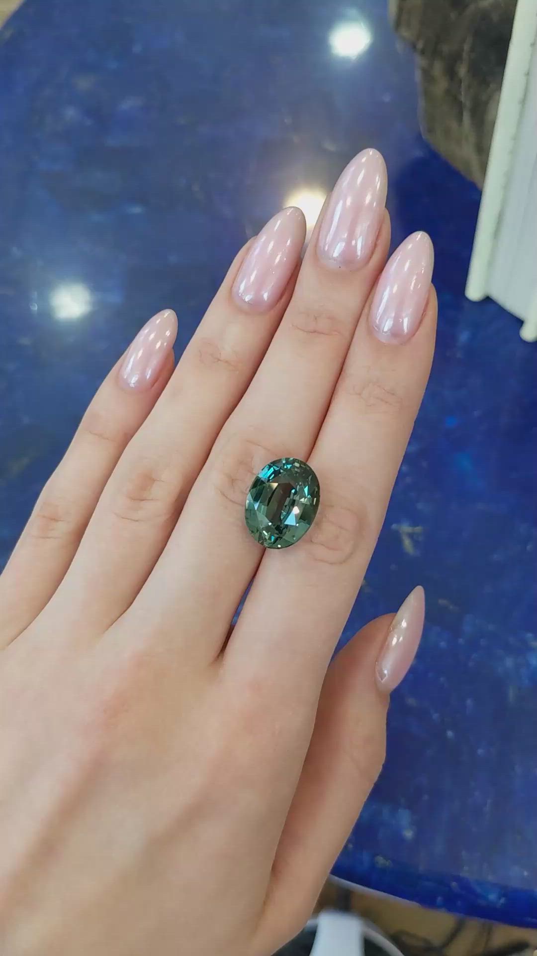 18.59 Ct. Green Sapphire from Ceylon (Sri Lanka) Size Video