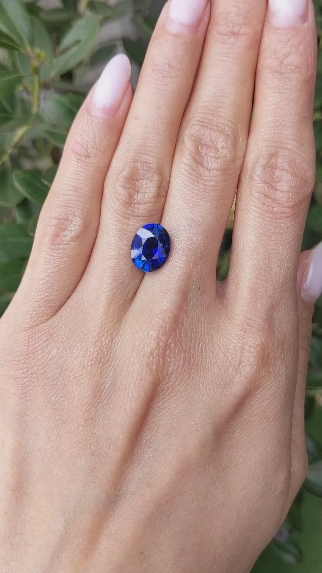 4.60 Ct. Blue Sapphire from Ceylon (Sri Lanka) Size Video