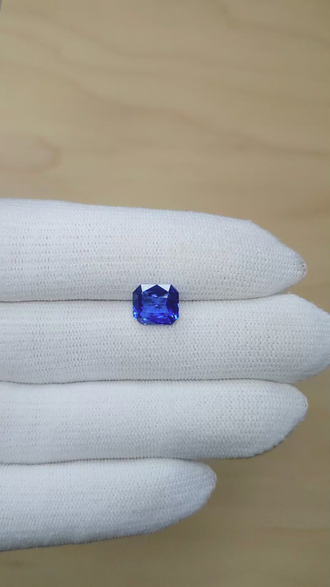 3.11 Ct. Blue Sapphire from Ceylon (Sri Lanka) Size Video